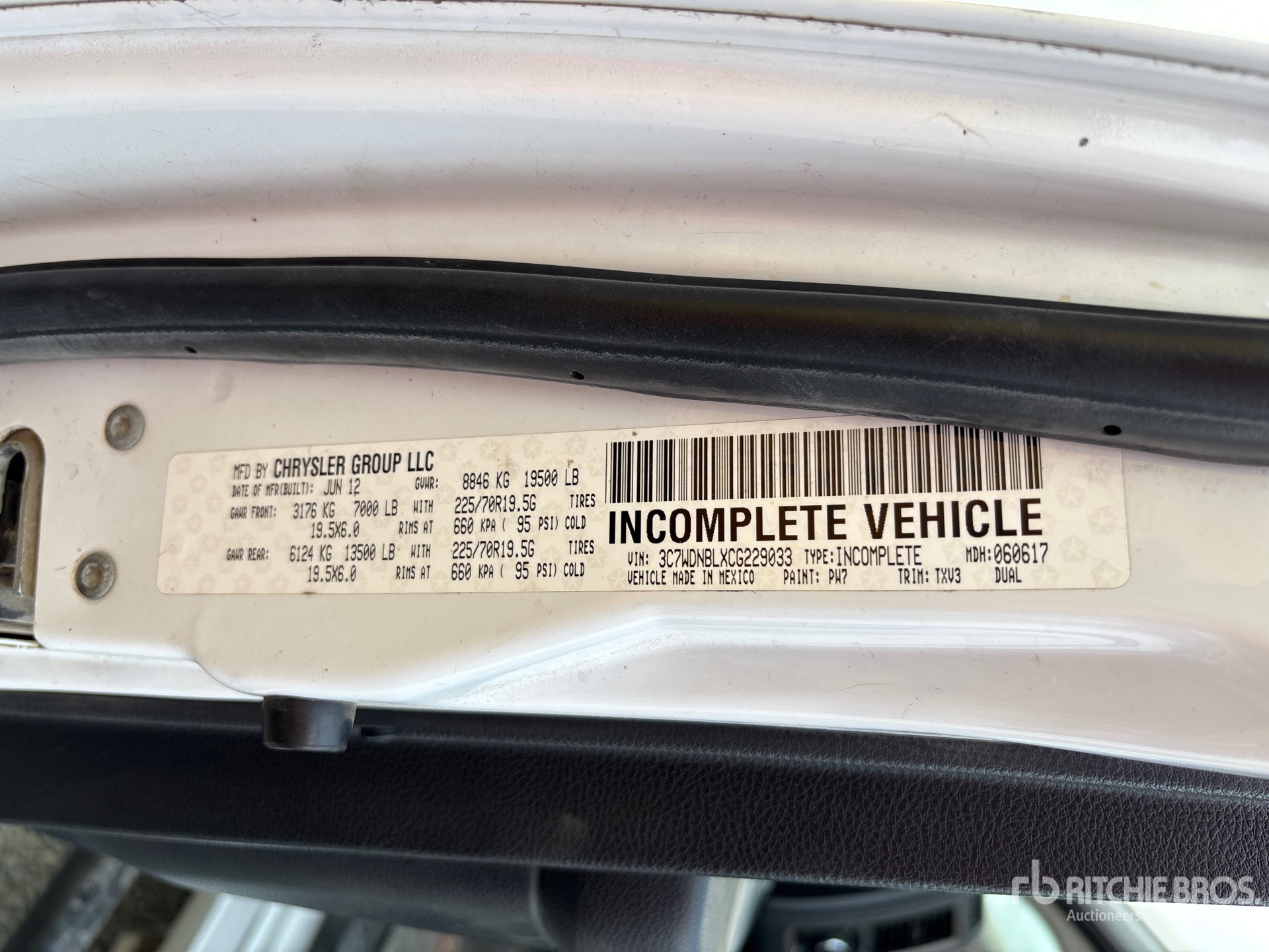 General Appearance with Serial Number / VIN