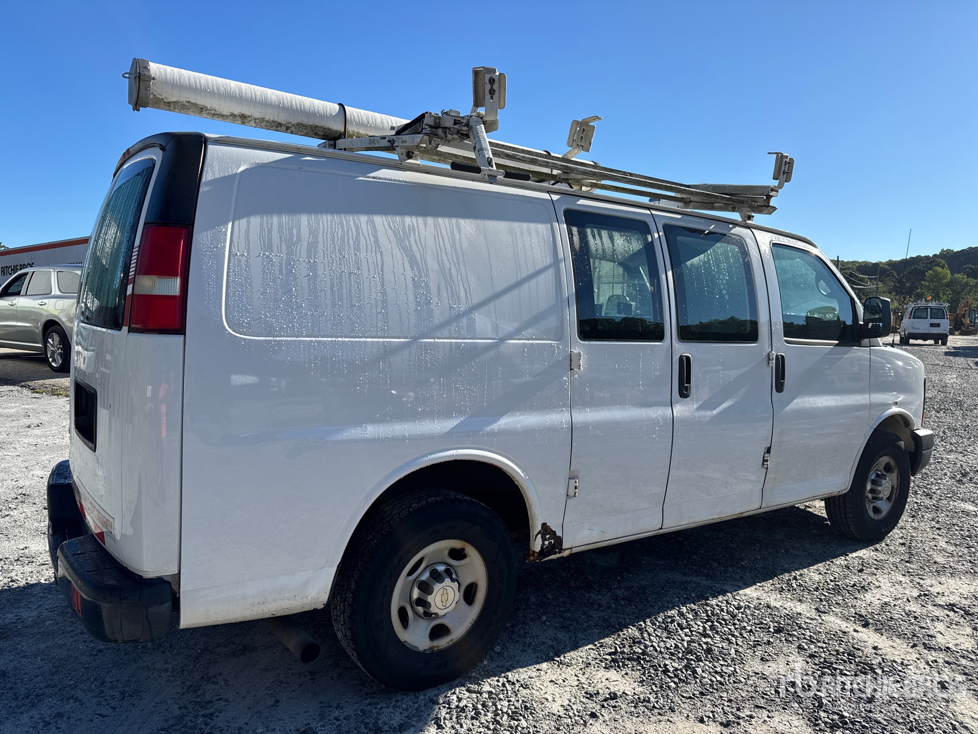 General Appearance with Picture, Right Rear Corner