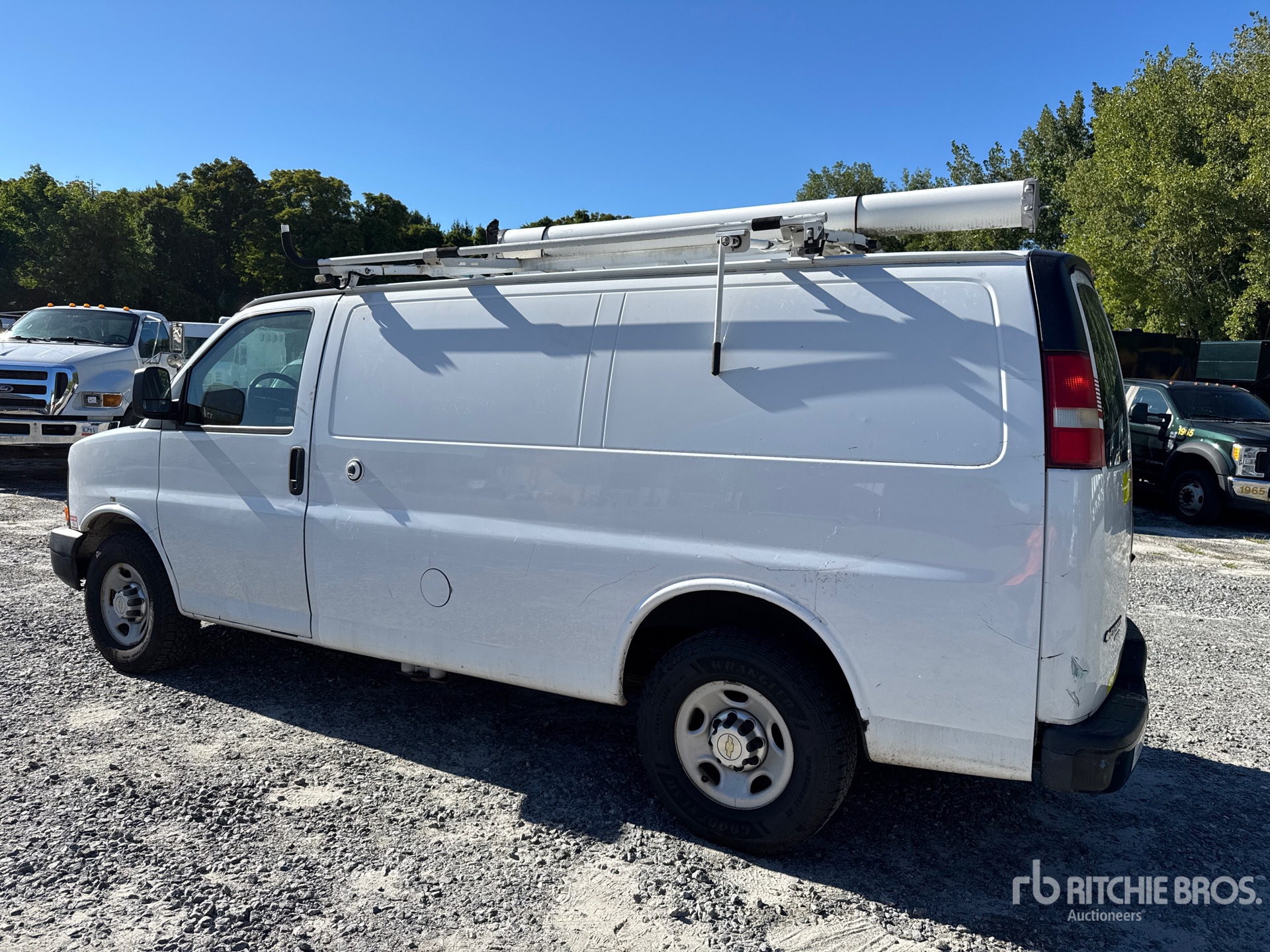 General Appearance with Picture, Left Rear Corner