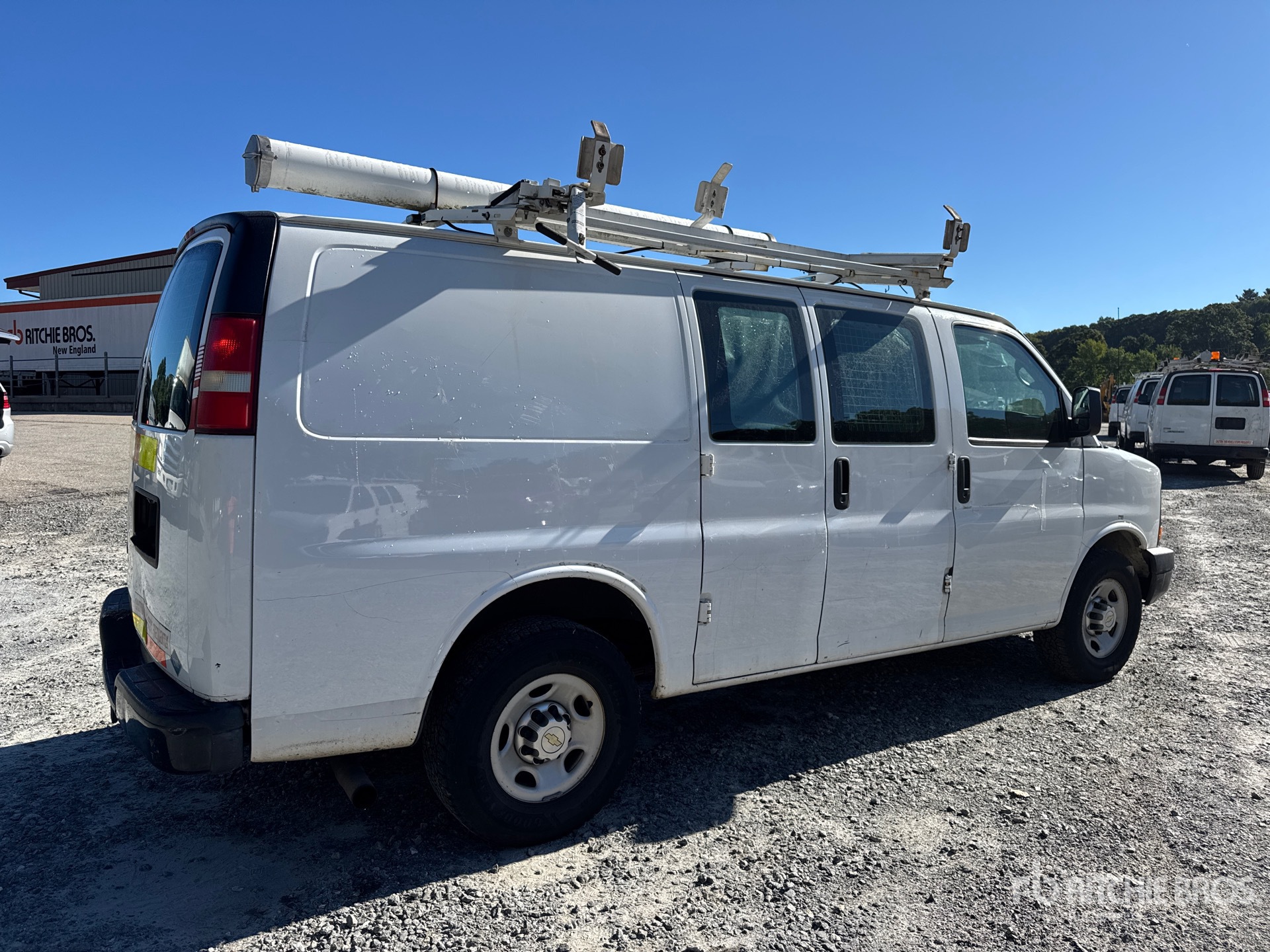 General Appearance with Picture, Right Rear Corner