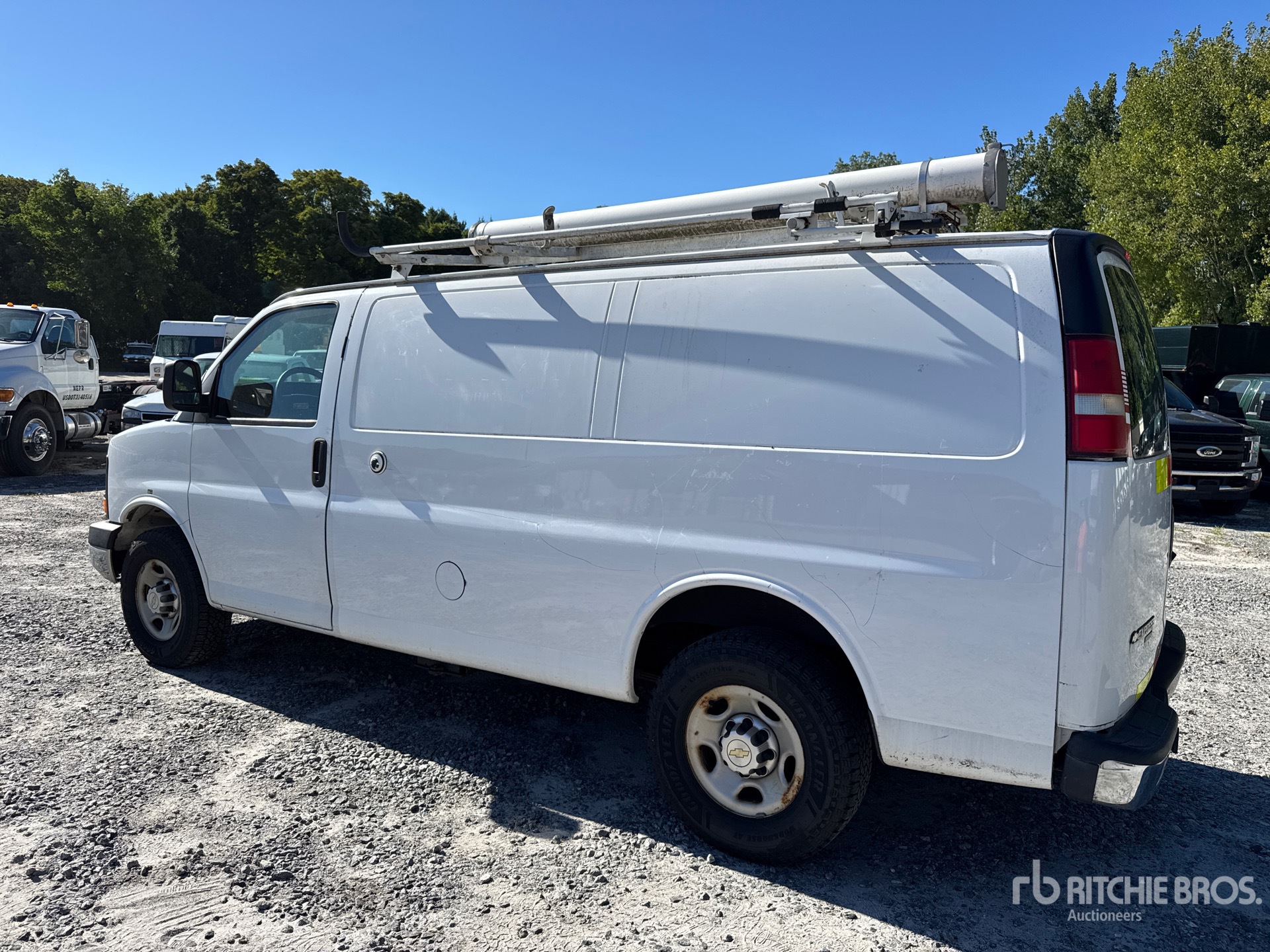 General Appearance with Picture, Left Rear Corner