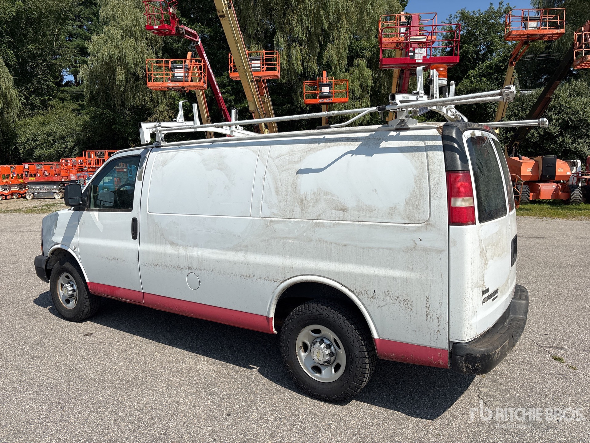 General Appearance with Picture, Left Rear Corner