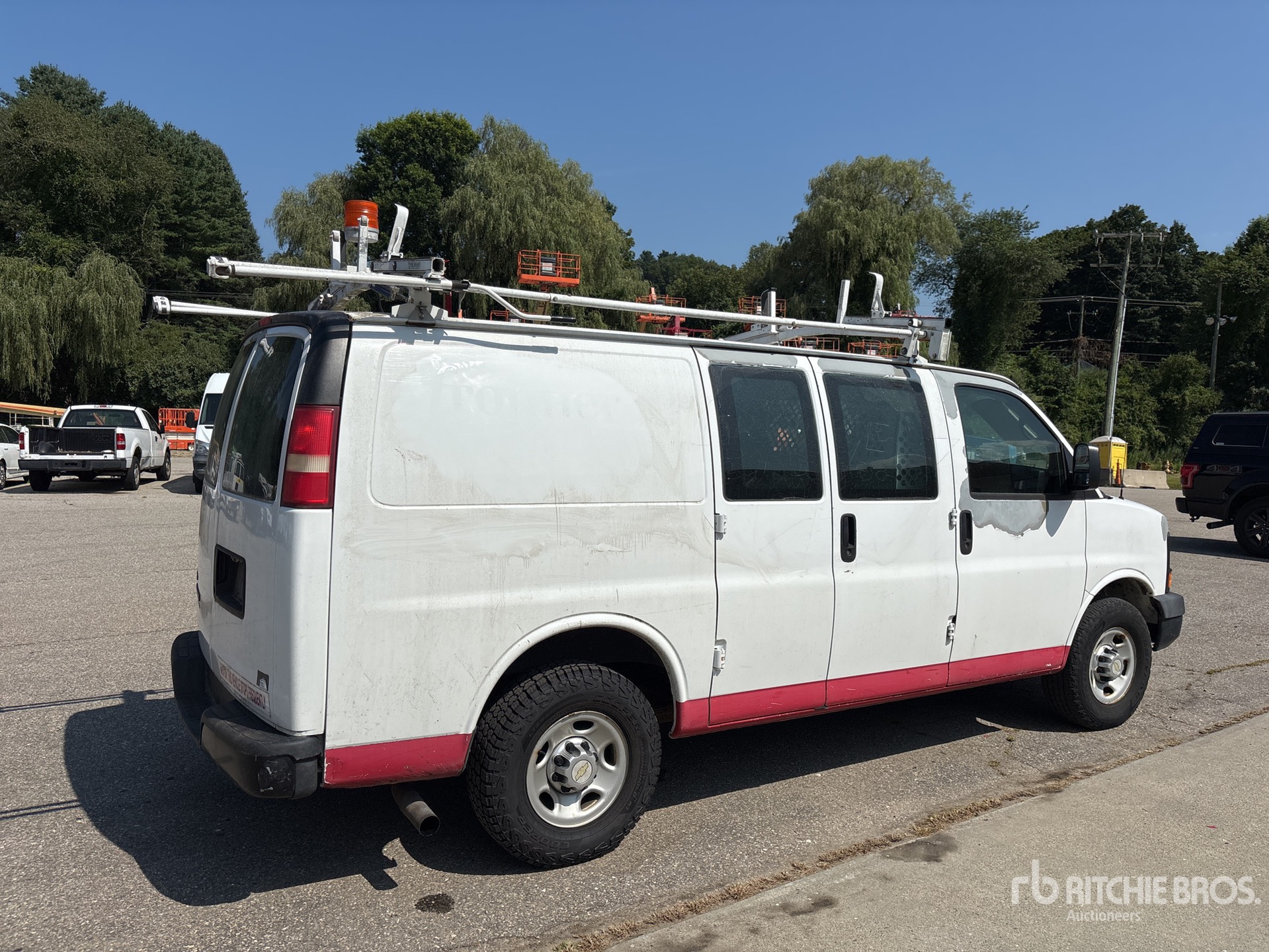 General Appearance with Picture, Right Rear Corner