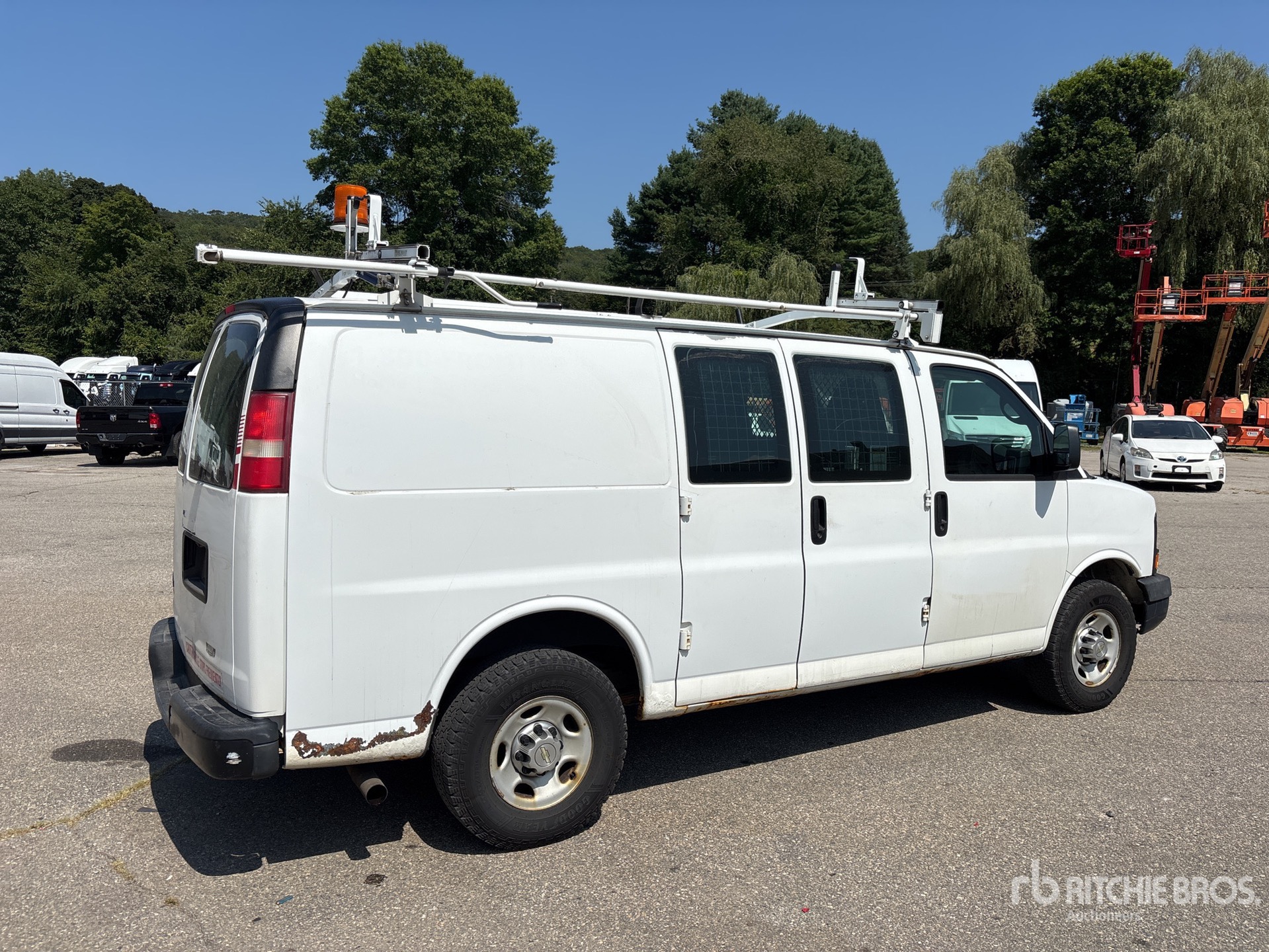 General Appearance with Picture, Right Rear Corner