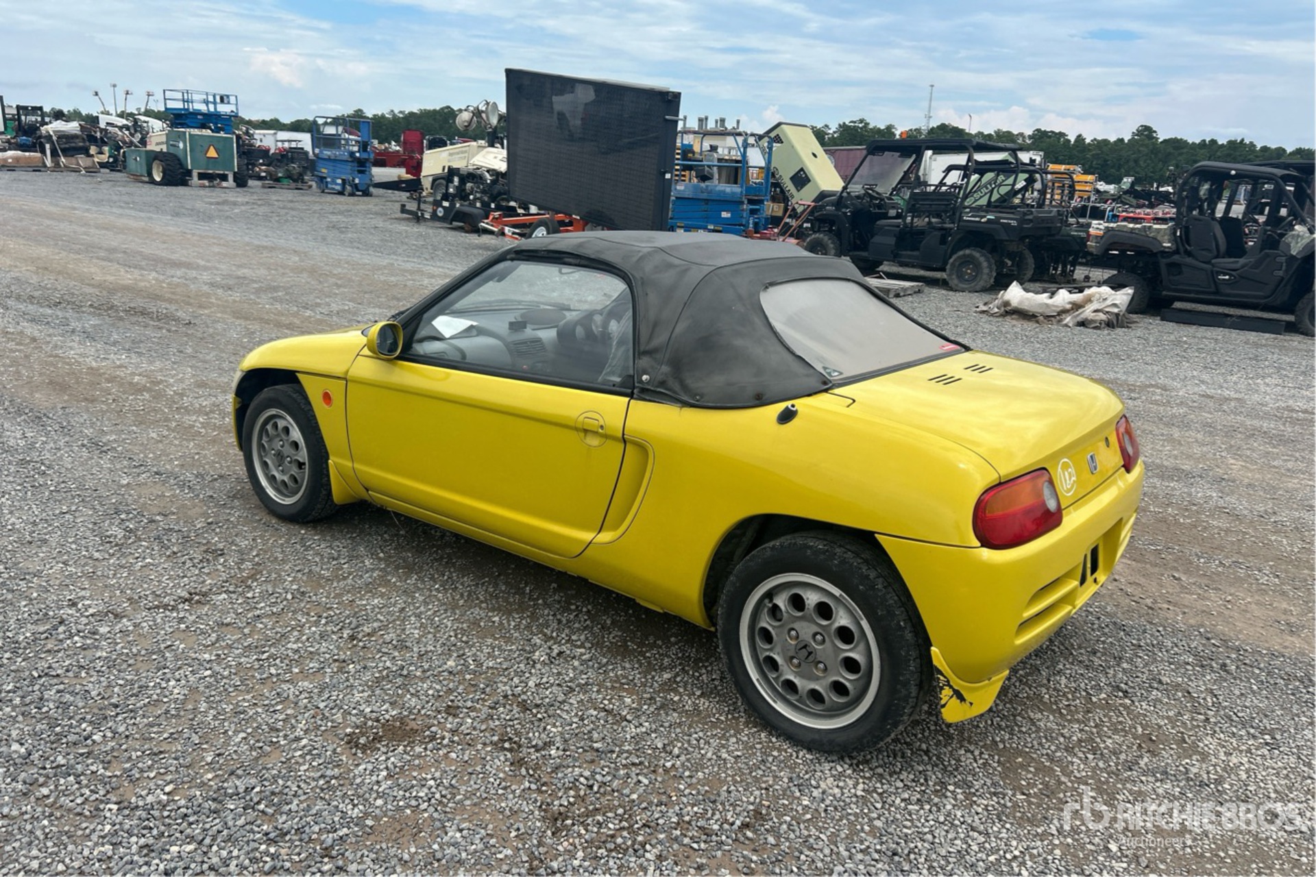General Appearance with Picture, Left Rear Corner