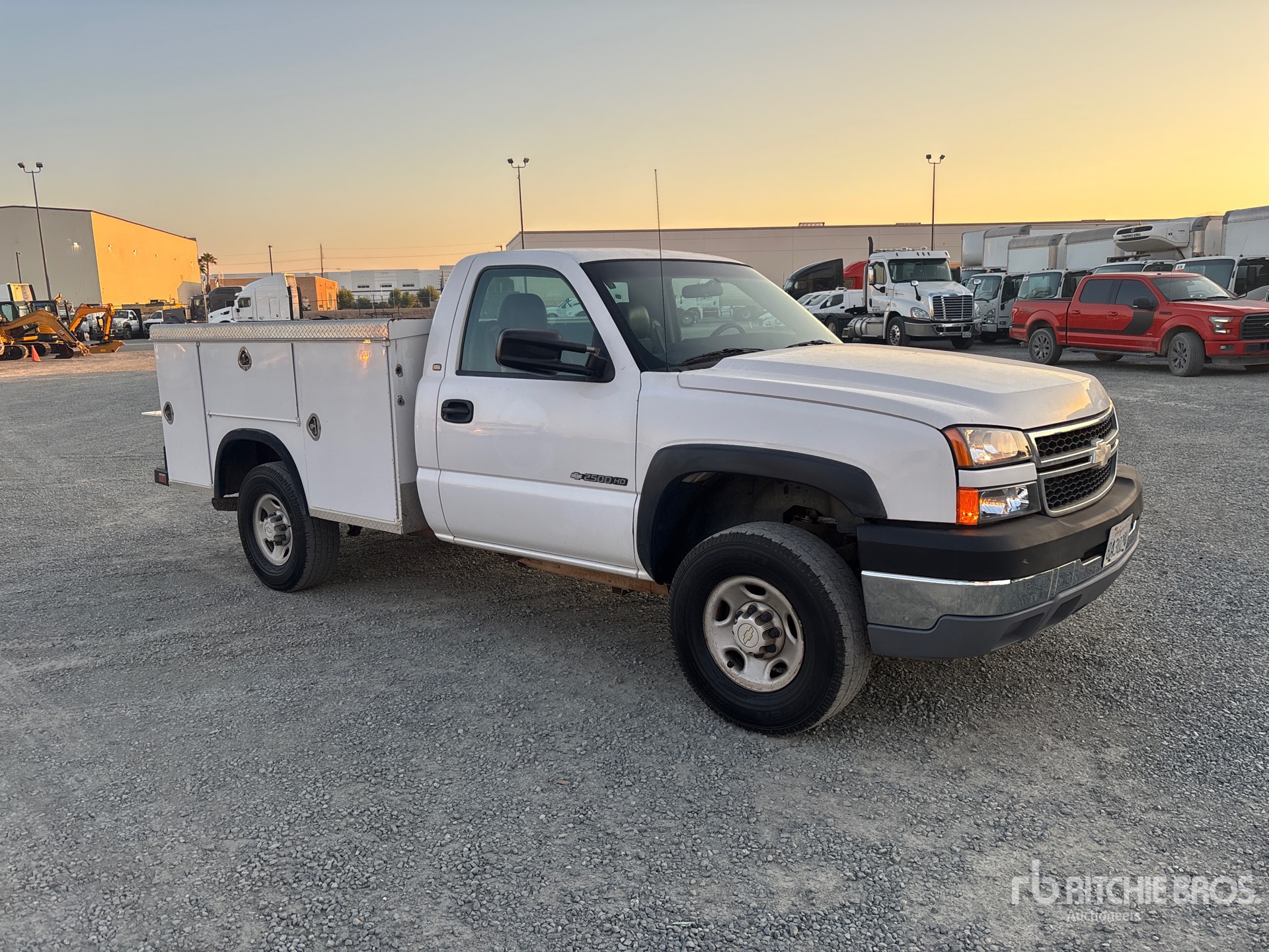 General Appearance with Picture, Right Front Corner