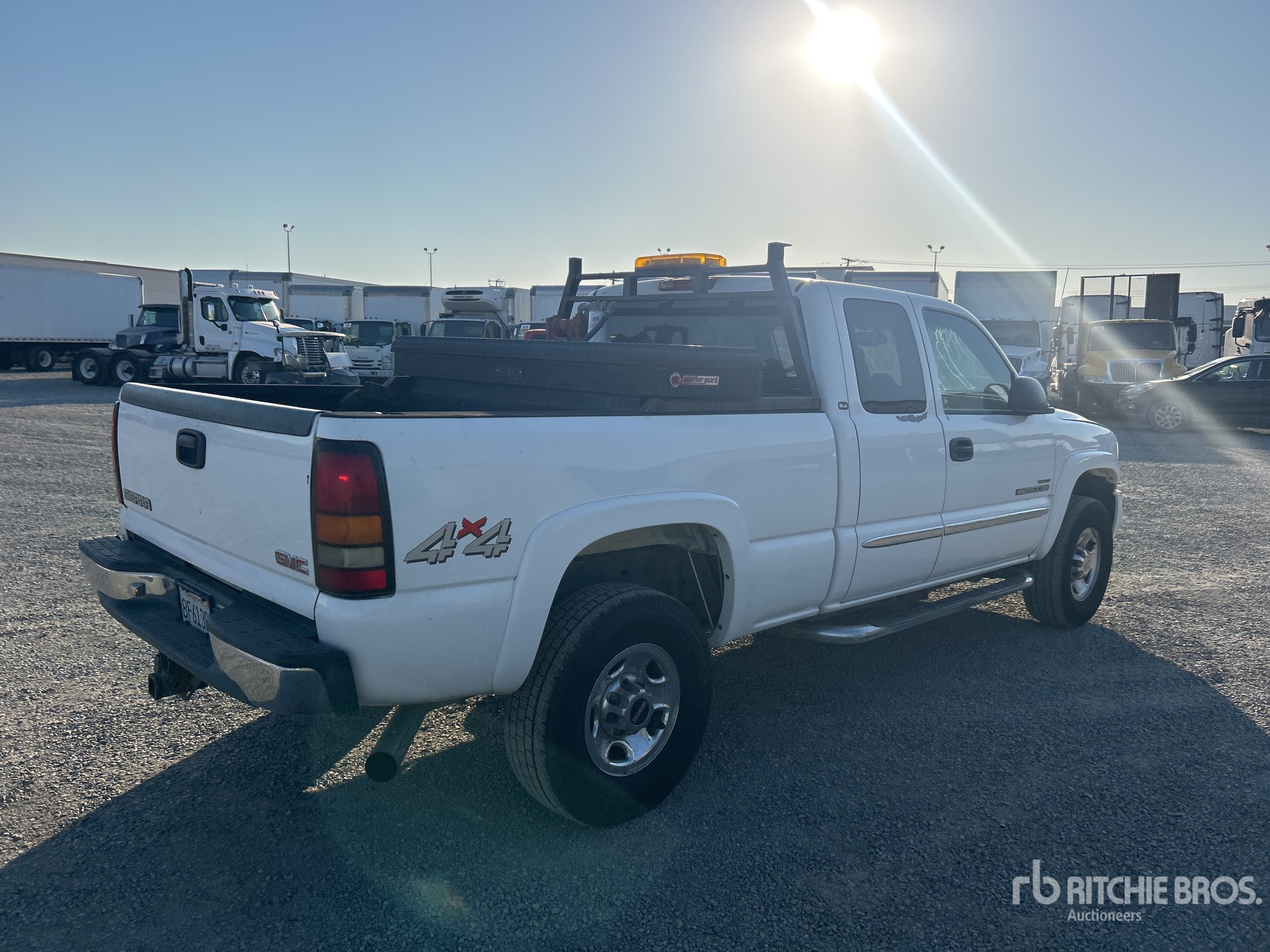 General Appearance with Picture, Right Rear Corner