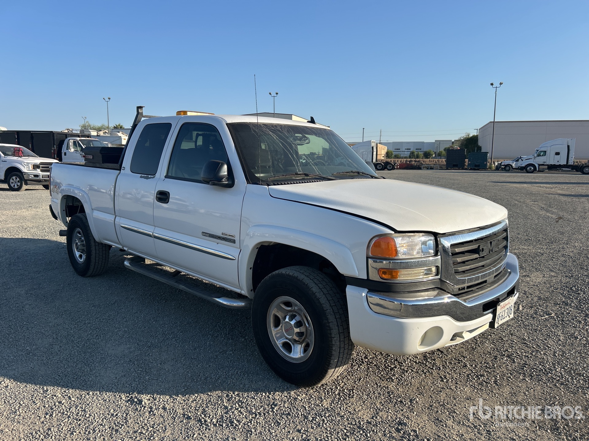 General Appearance with Picture, Right Front Corner
