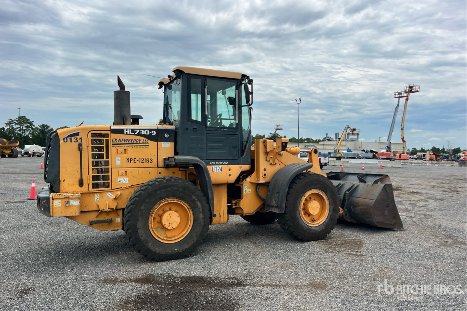 General Appearance with Picture, Right Rear Corner