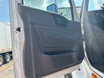 MN654590 - 2021 International LT625: Cab Doors