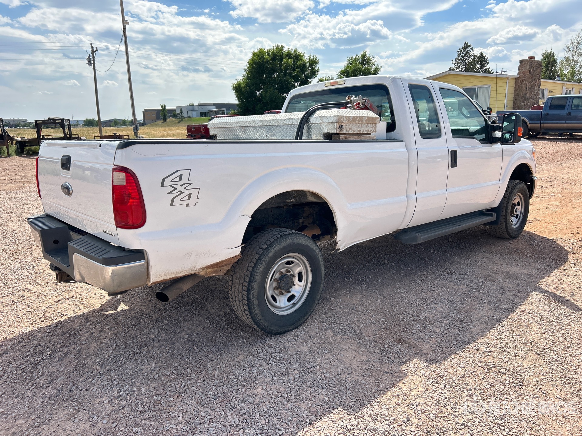 General Appearance with Picture, Right Rear Corner