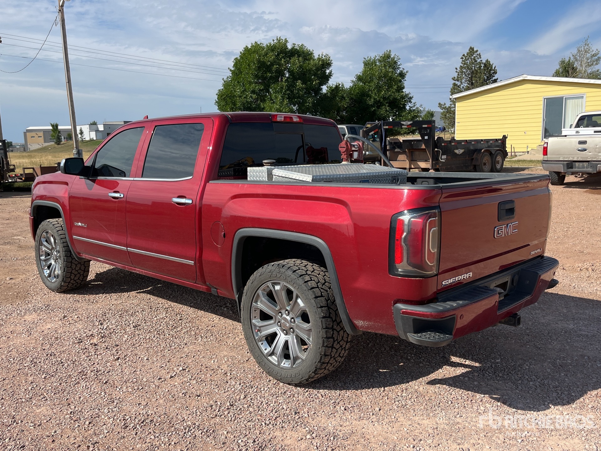 General Appearance with Picture, Left Rear Corner