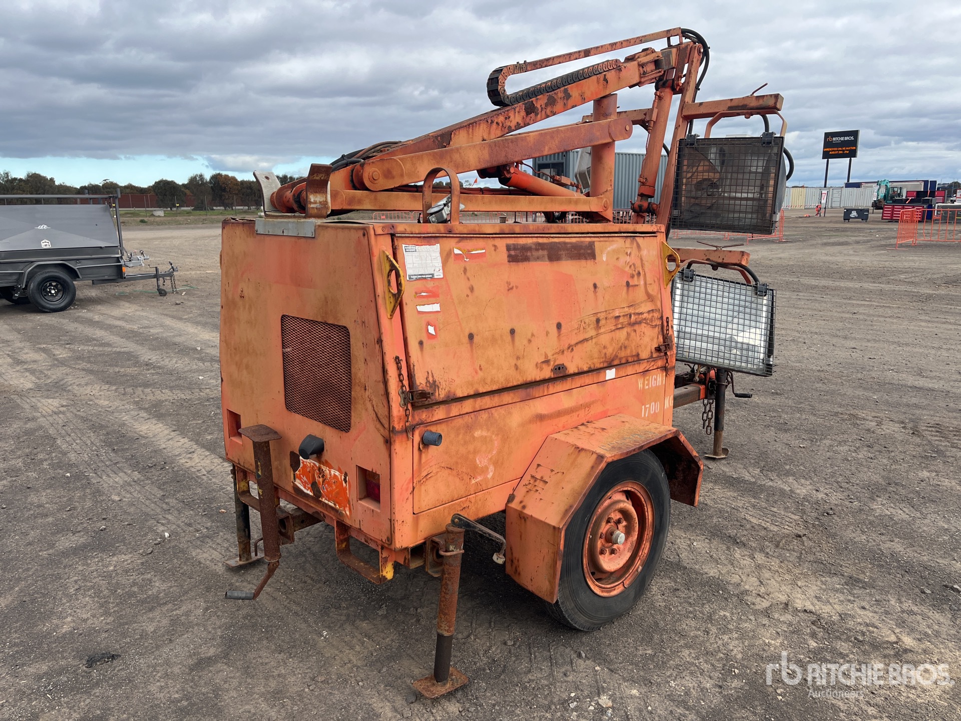 General Appearance with Picture, Right Rear Corner