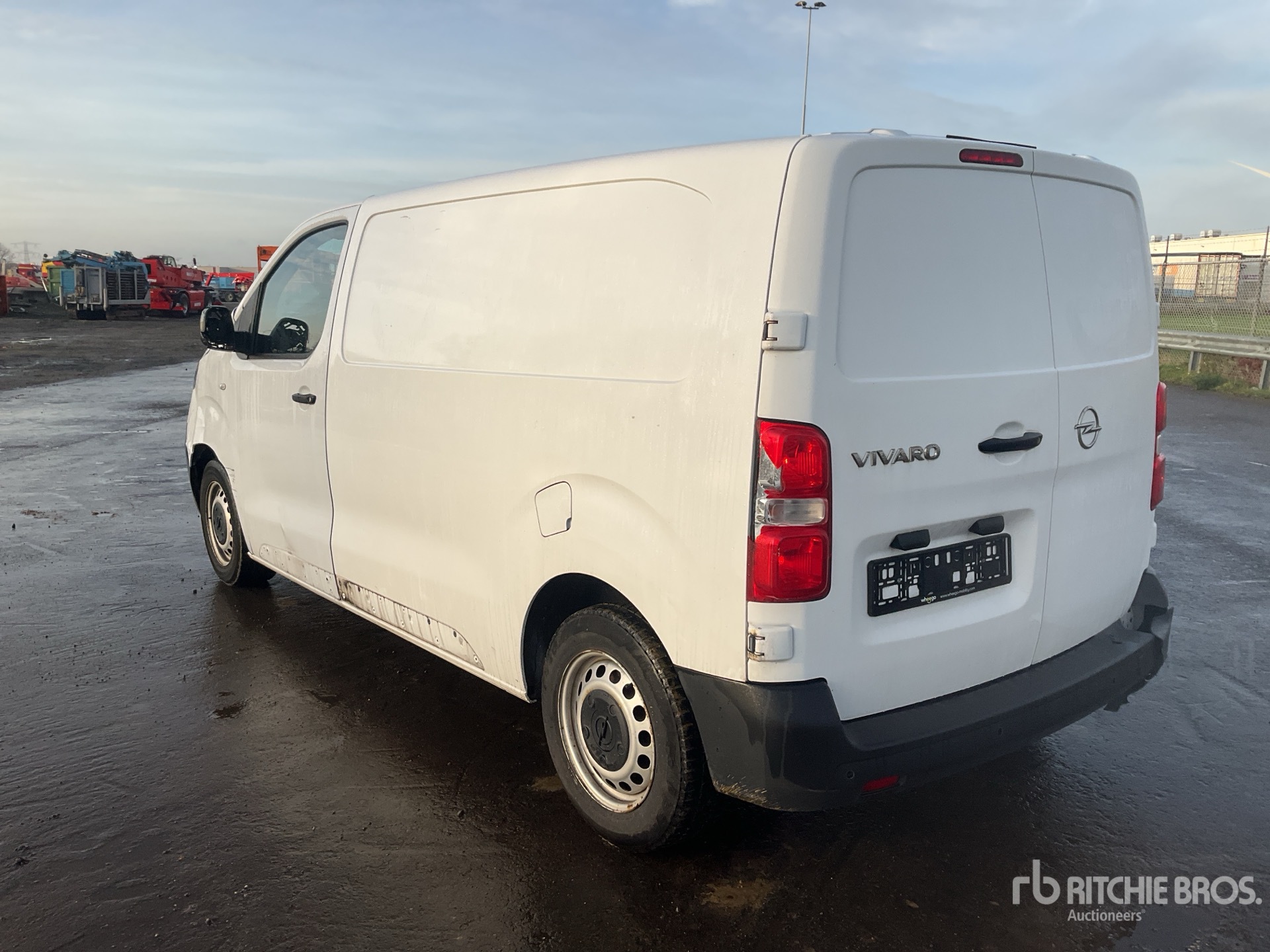 General Appearance with Bild, Ecke hinten links