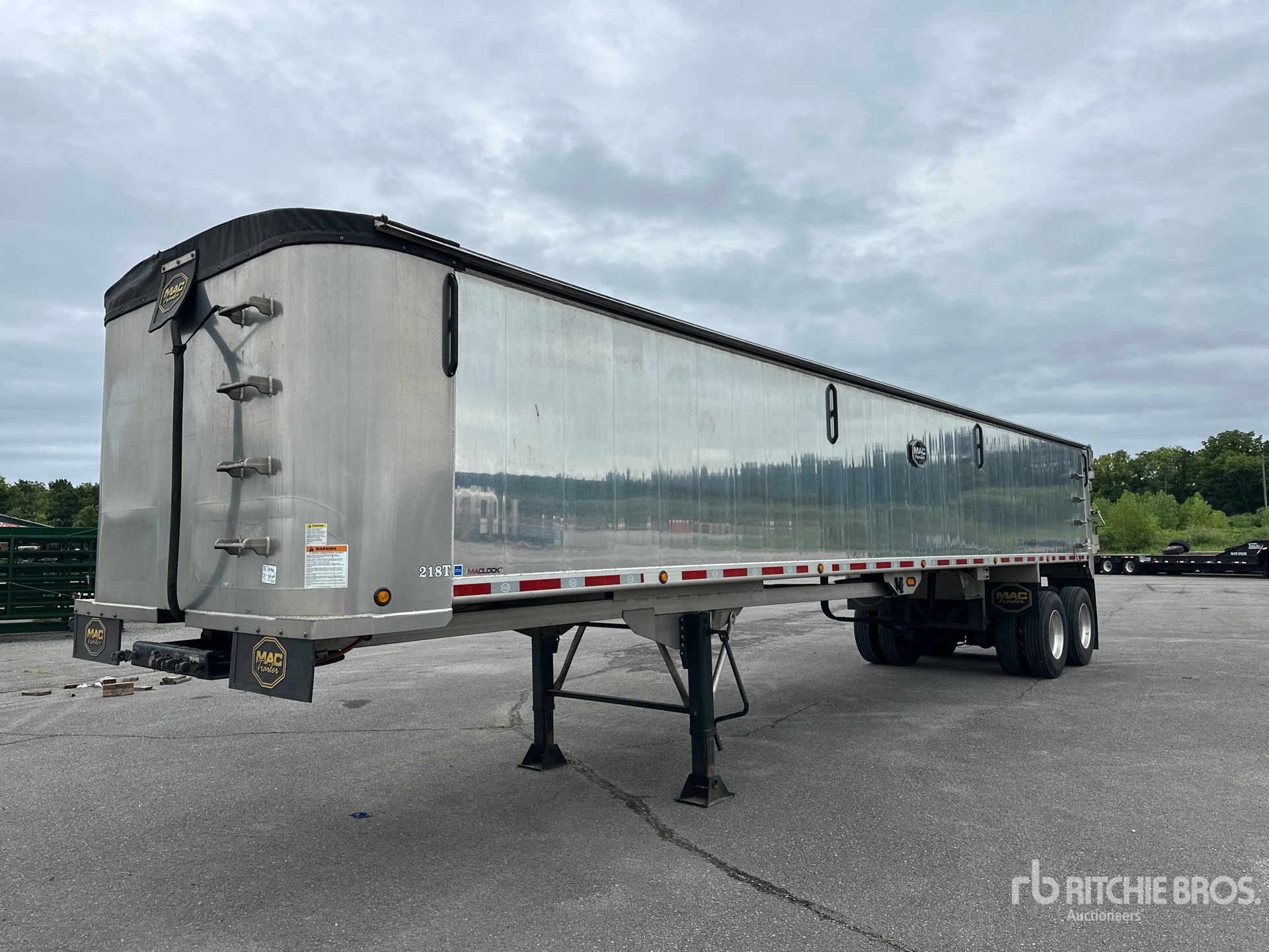 2024 Mac 39 FT T/A ALUMINUM QUARTER FRAME
