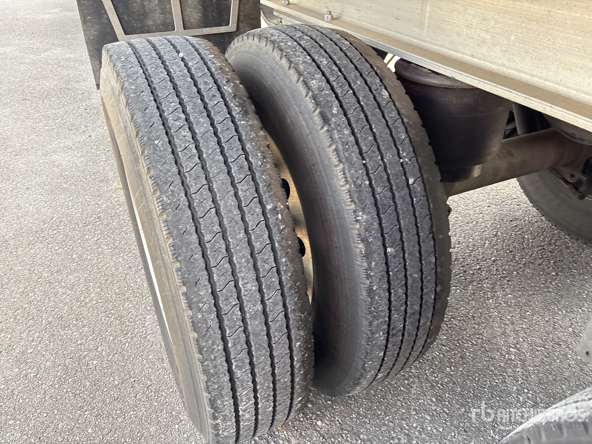 2024 Mac 39 FT T/A ALUMINUM QUARTER FRAME