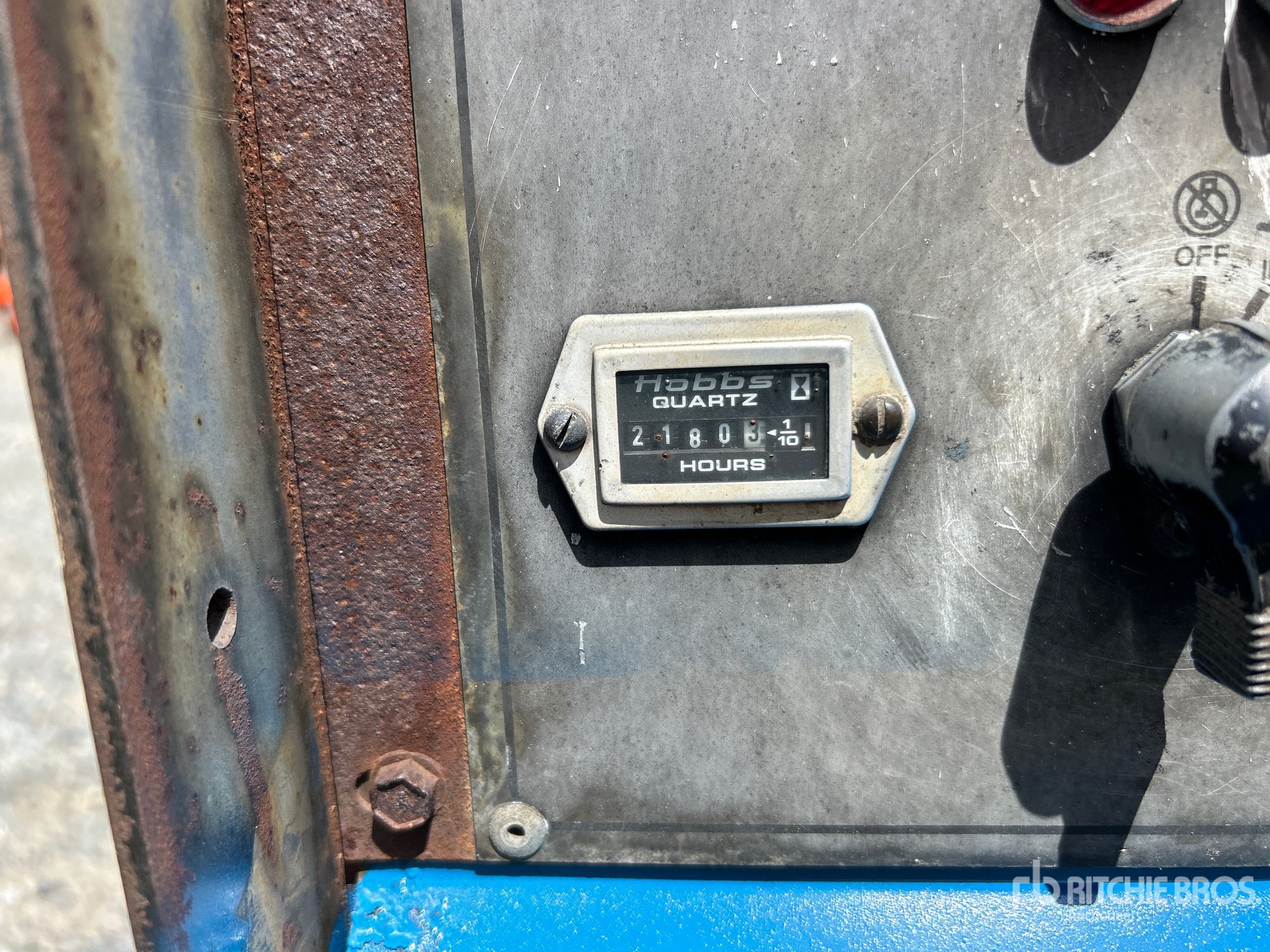 General Appearance with Hour Meter / Odometer