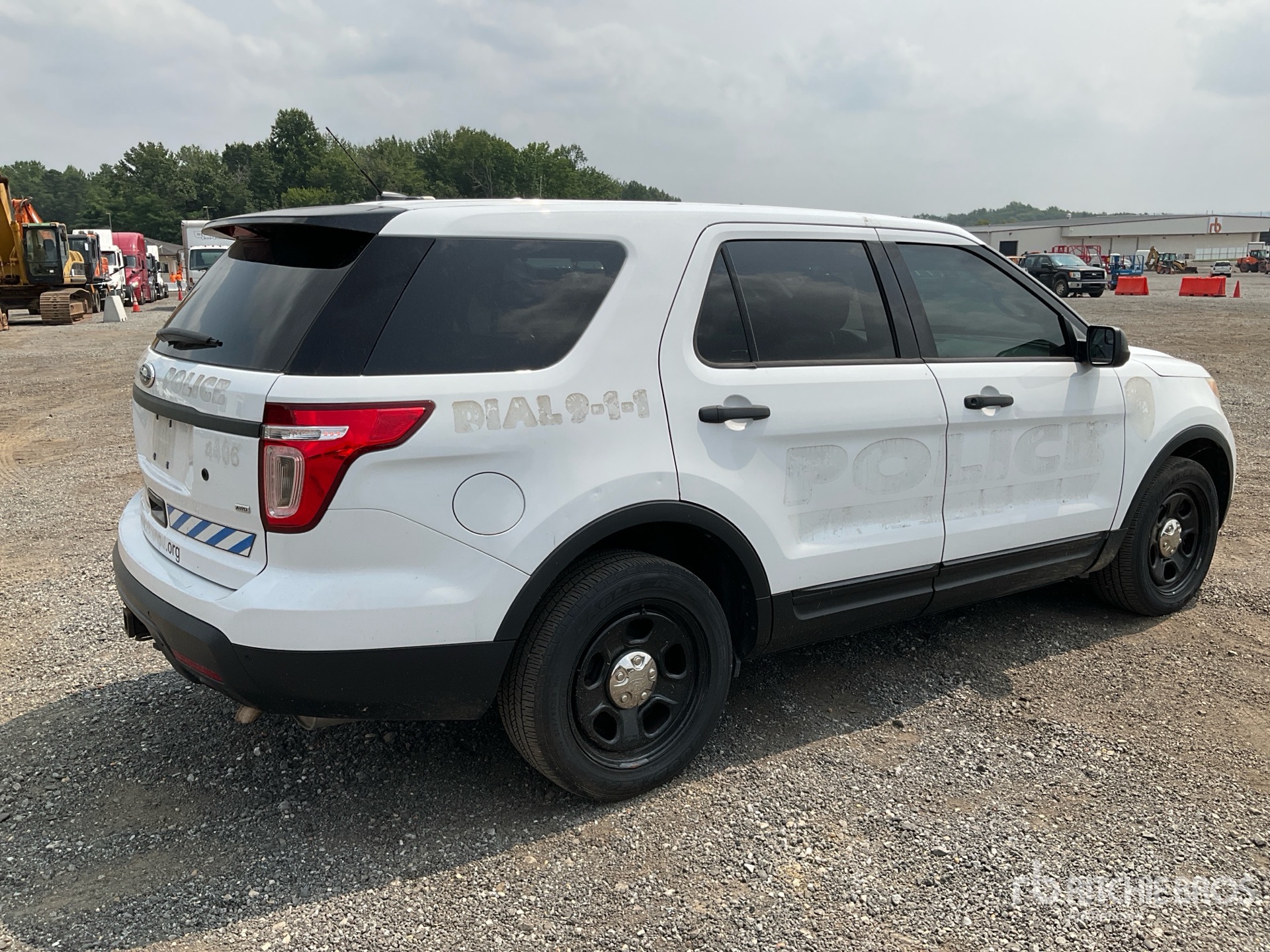 General Appearance with Picture, Right Rear Corner