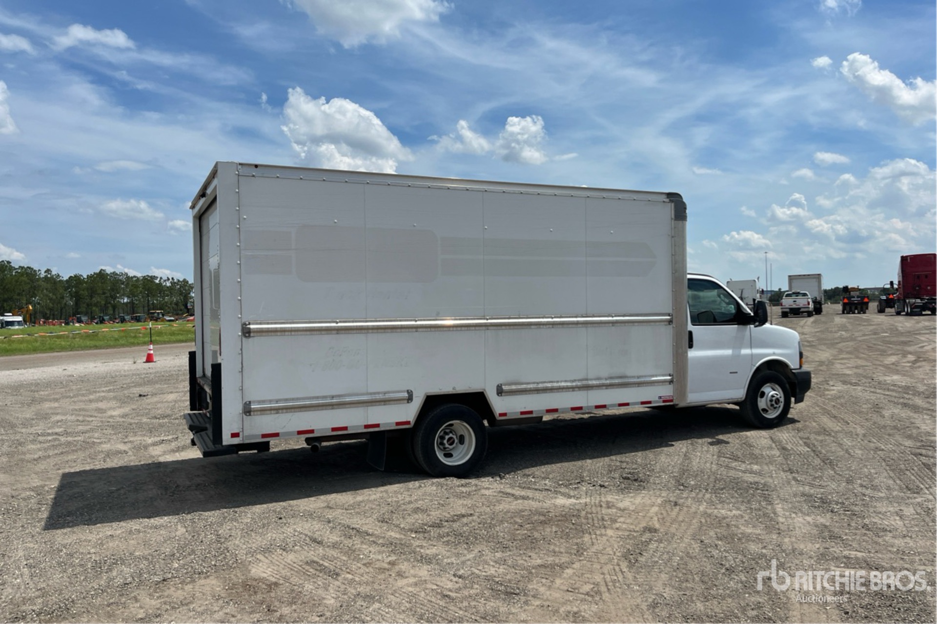 General Appearance with Picture, Right Rear Corner