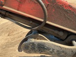 Hydraulics with Thumb Cylinder