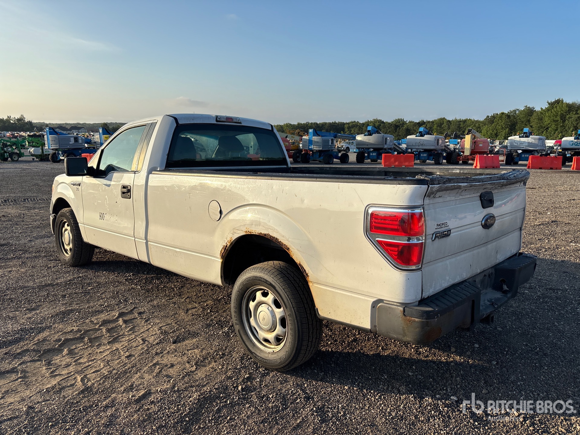 General Appearance with Picture, Left Rear Corner