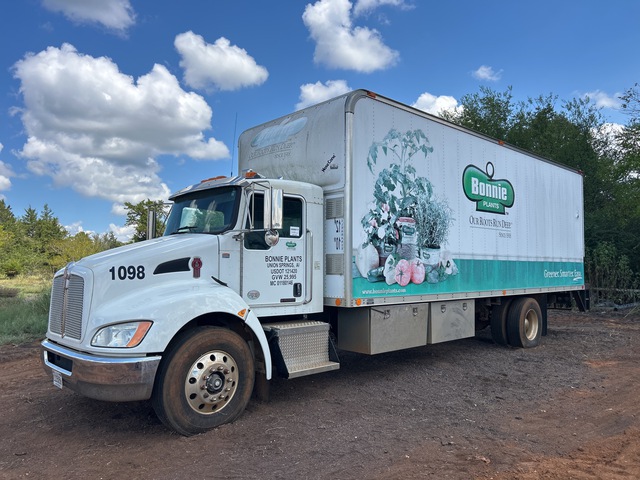 2013 Kenworth T270 4x2 Van Truck