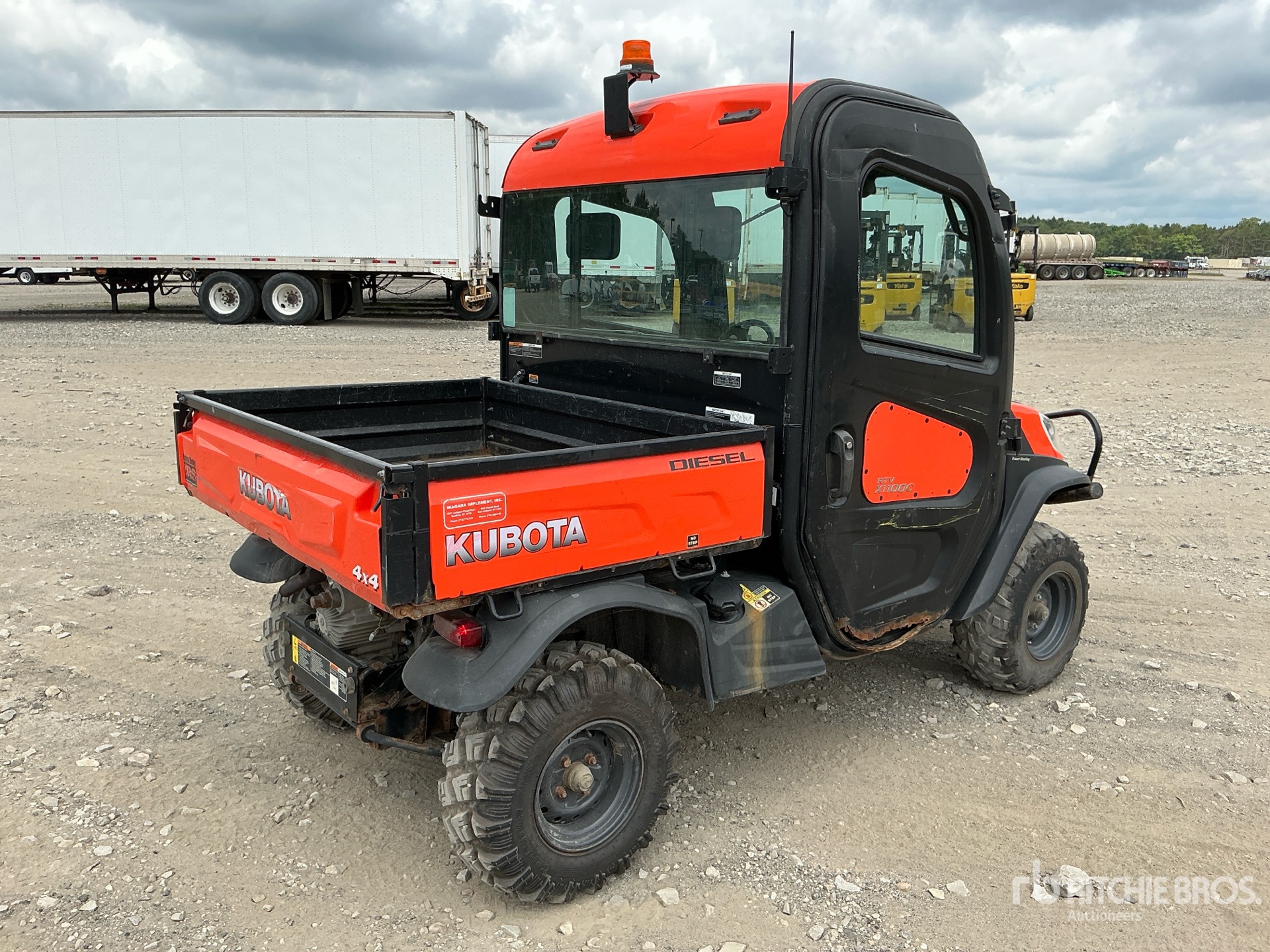 General Appearance with Picture, Right Rear Corner