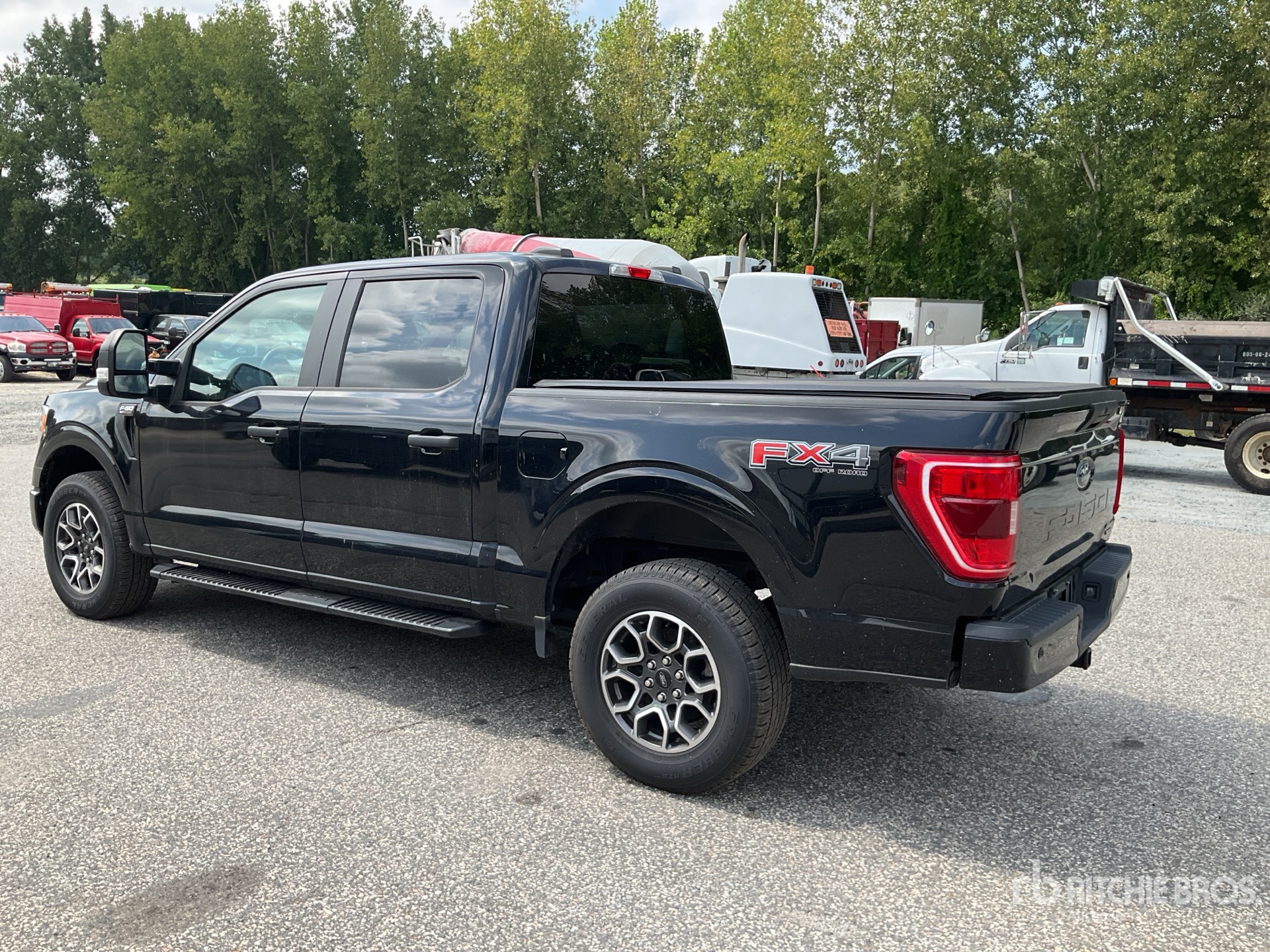 General Appearance with Picture, Left Rear Corner