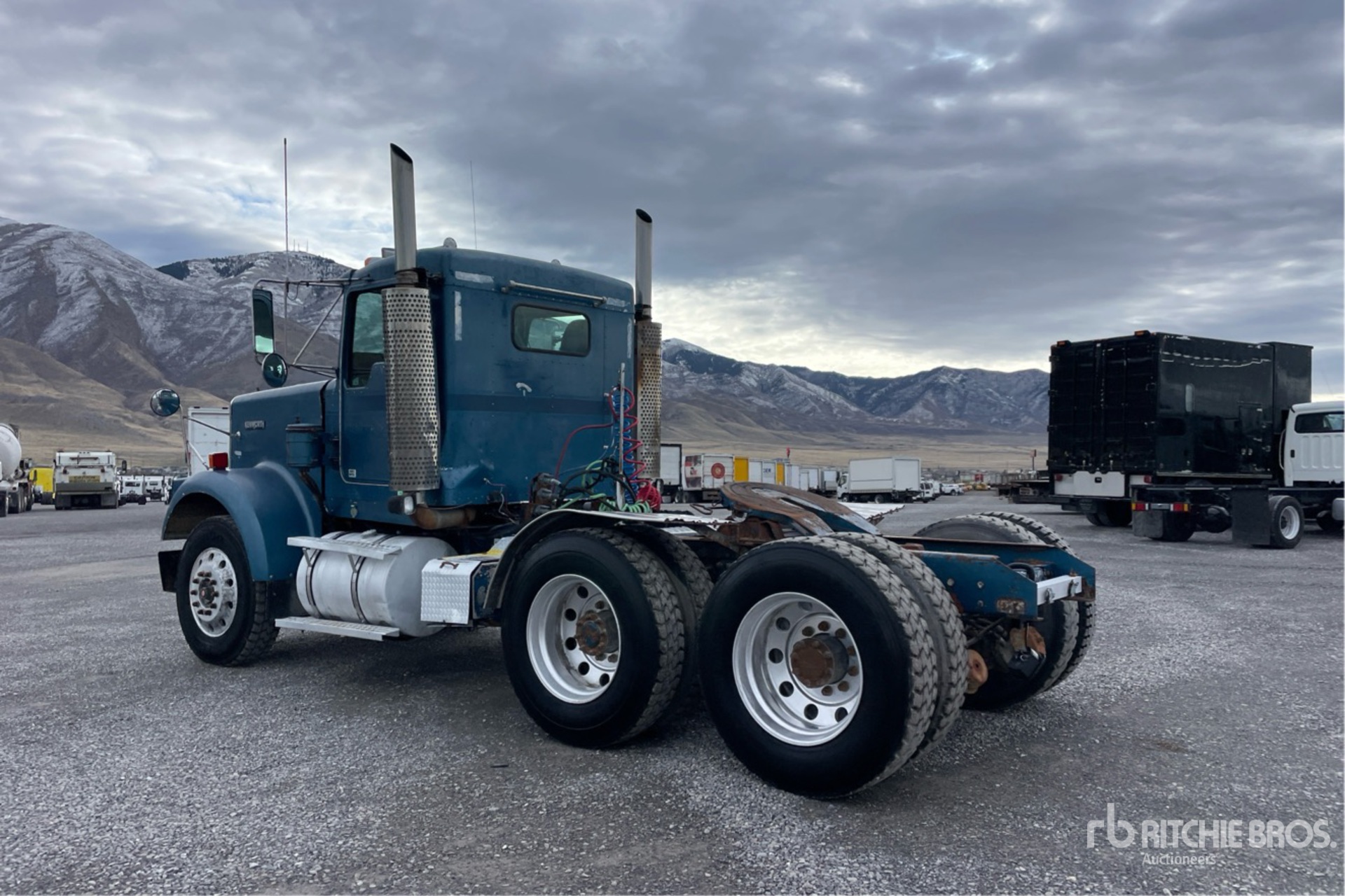 General Appearance with Picture, Left Rear Corner