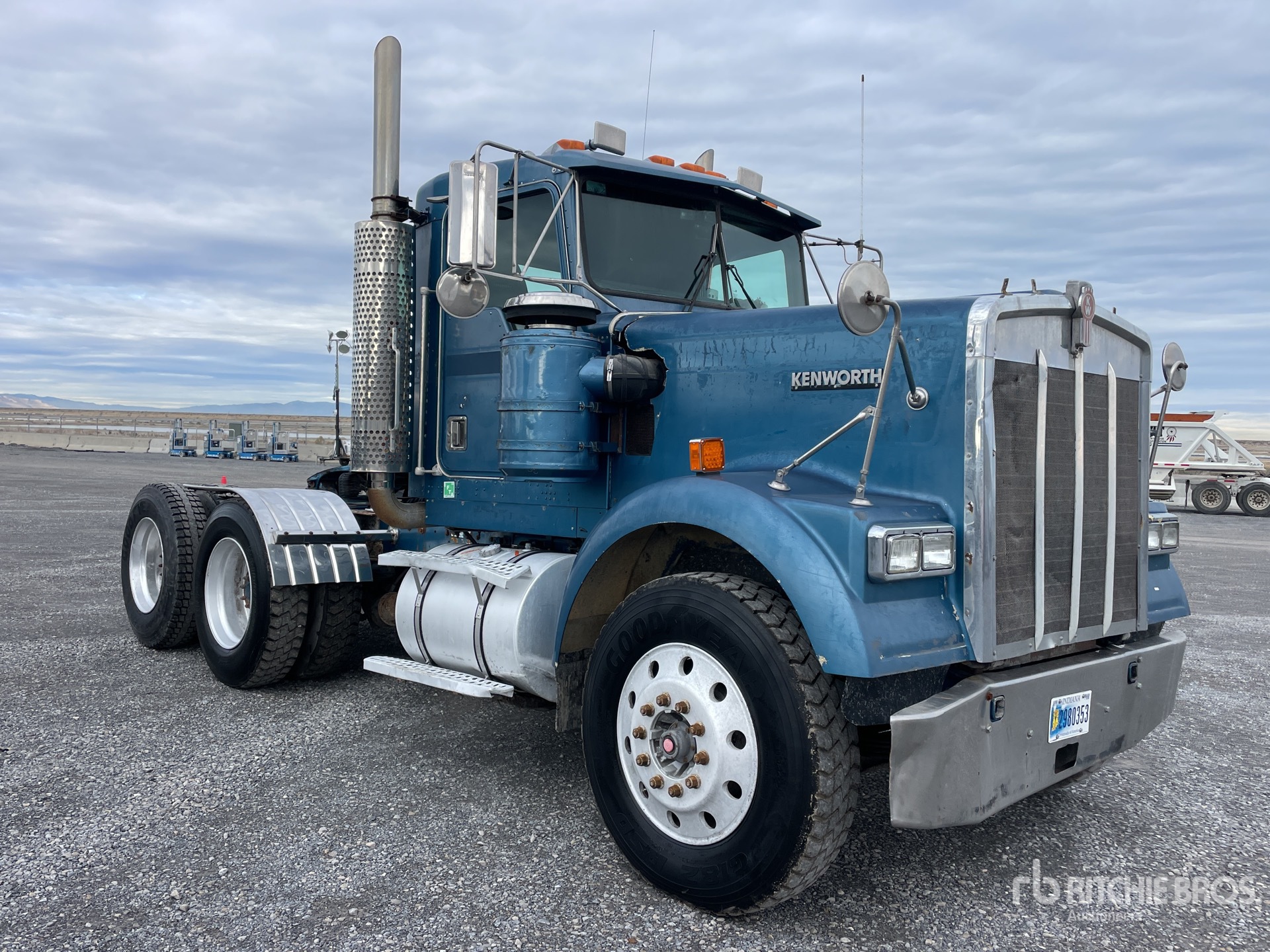 General Appearance with Imagen: esquina delantera derecha