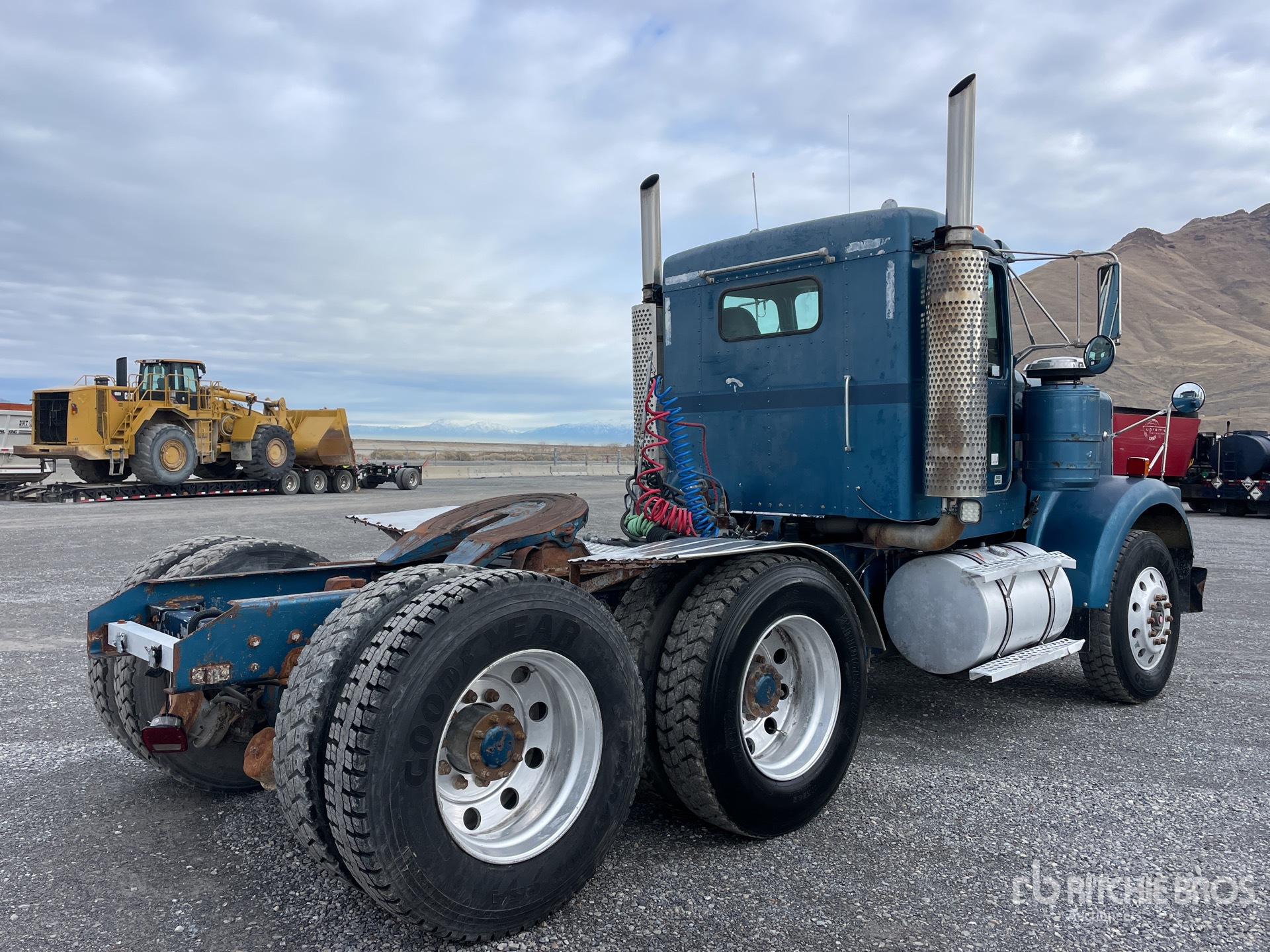 General Appearance with Imagen: esquina trasera derecha