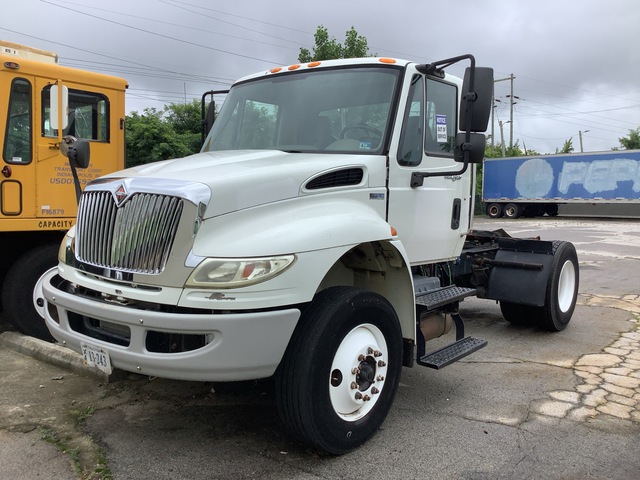 2012 International 4400 4x2 S/A Day Cab Truck Tractor