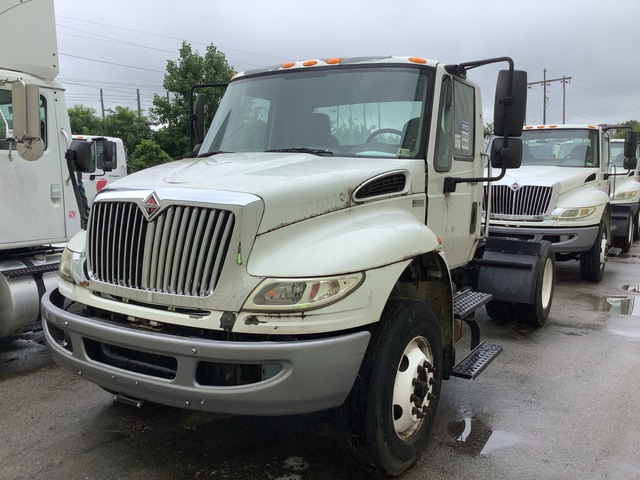 2012 International 4400 4x2 S/A Day Cab Truck Tractor