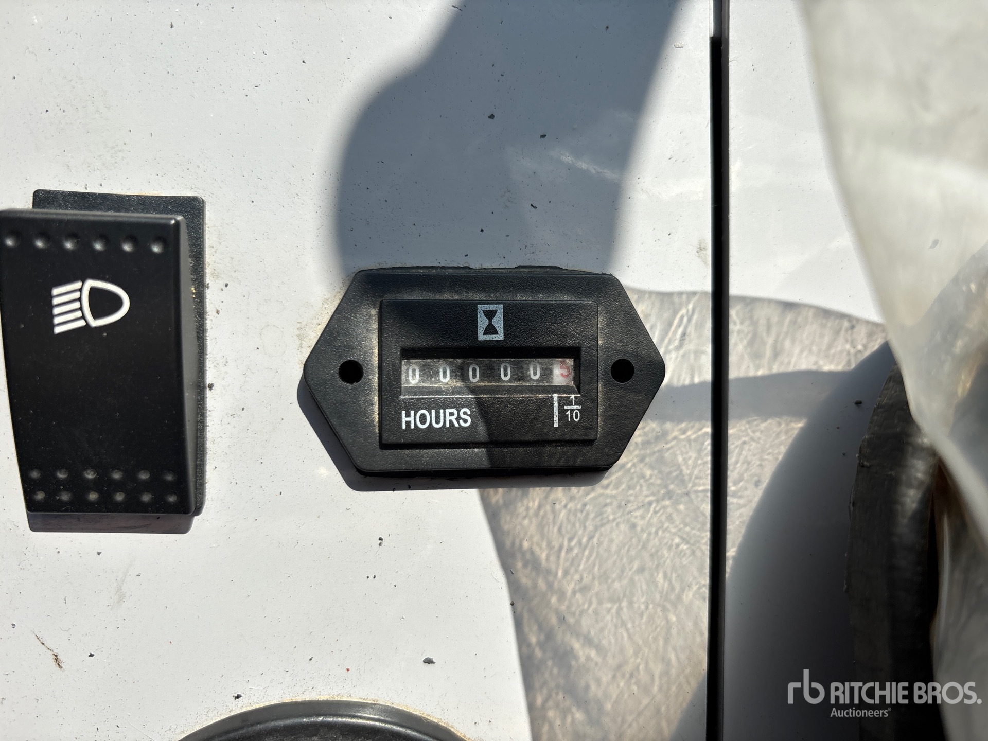 General Appearance with Hour Meter / Odometer