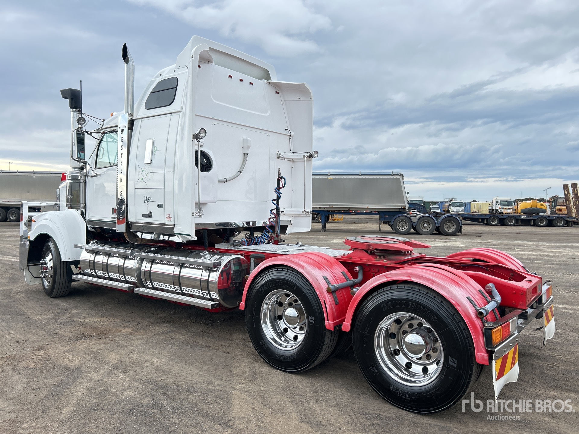 General Appearance with Picture, Right Rear Corner