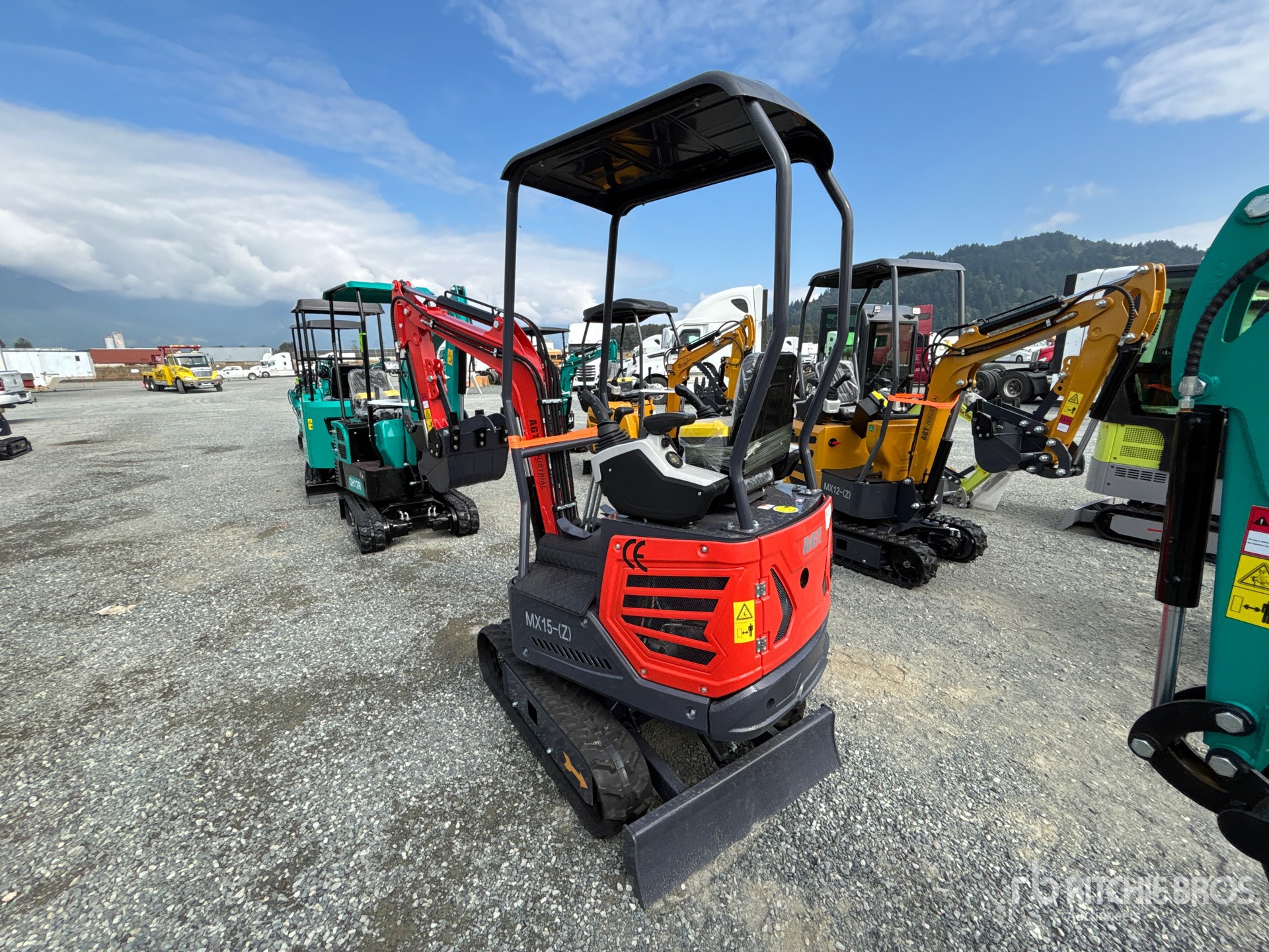 EXCAVADORA 2025 AGT MX15(Z)