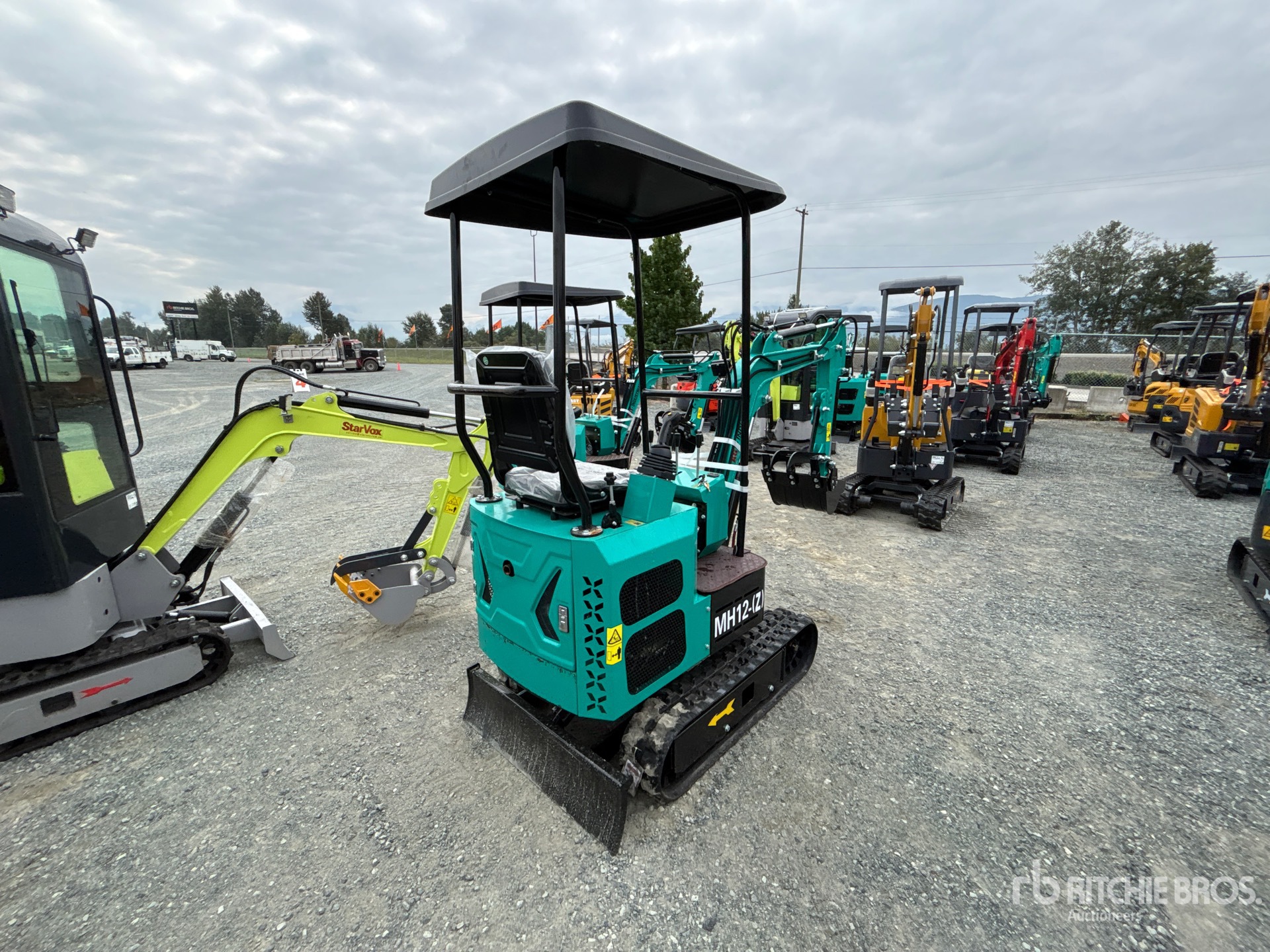 EXCAVADORA 2025 AGT MH12(Z)