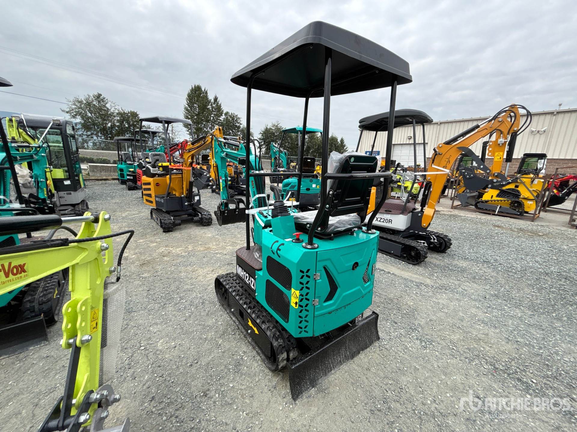 EXCAVADORA 2025 AGT MH12(Z)