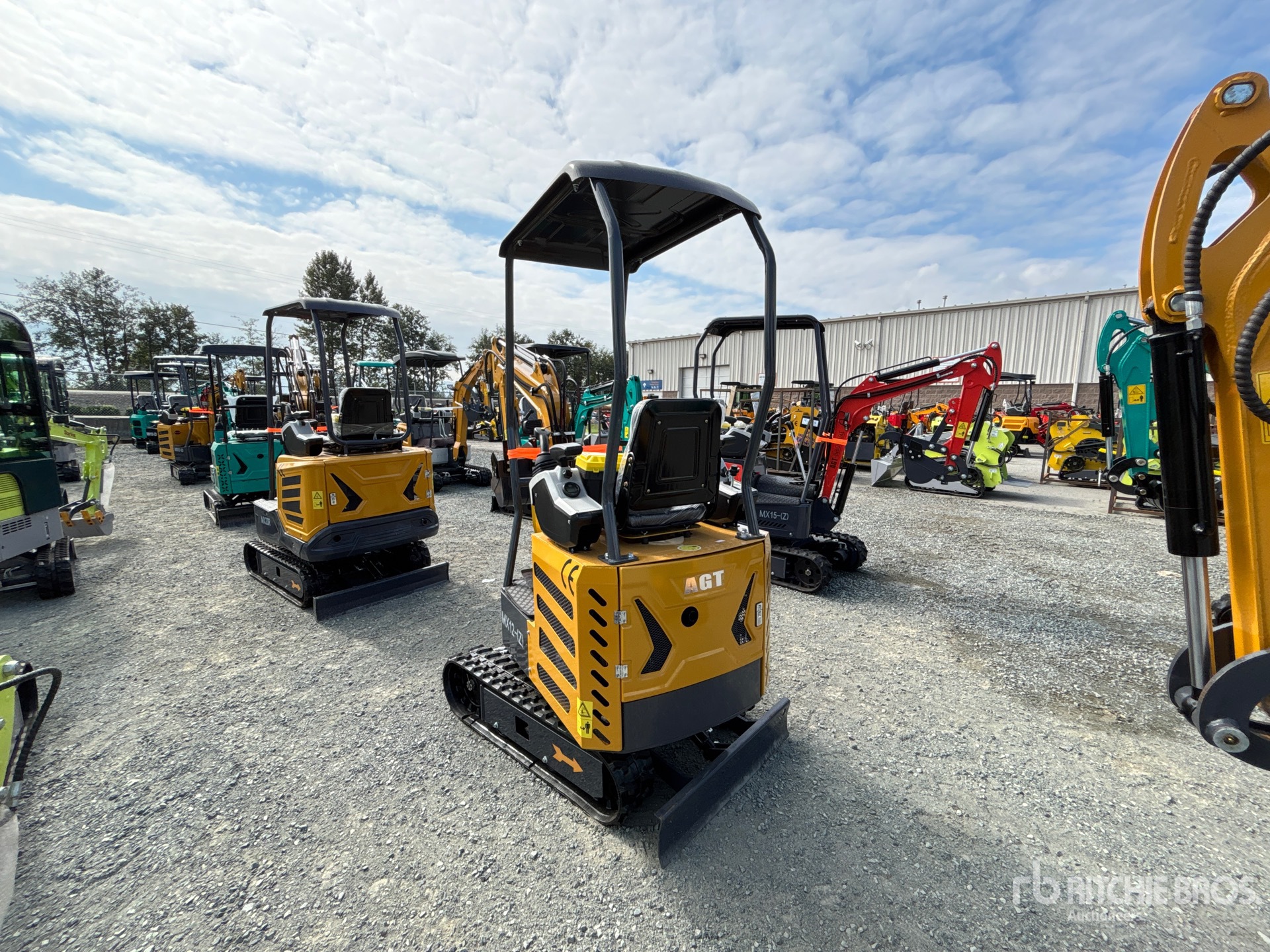 EXCAVADORA 2025 AGT MX12(Z)