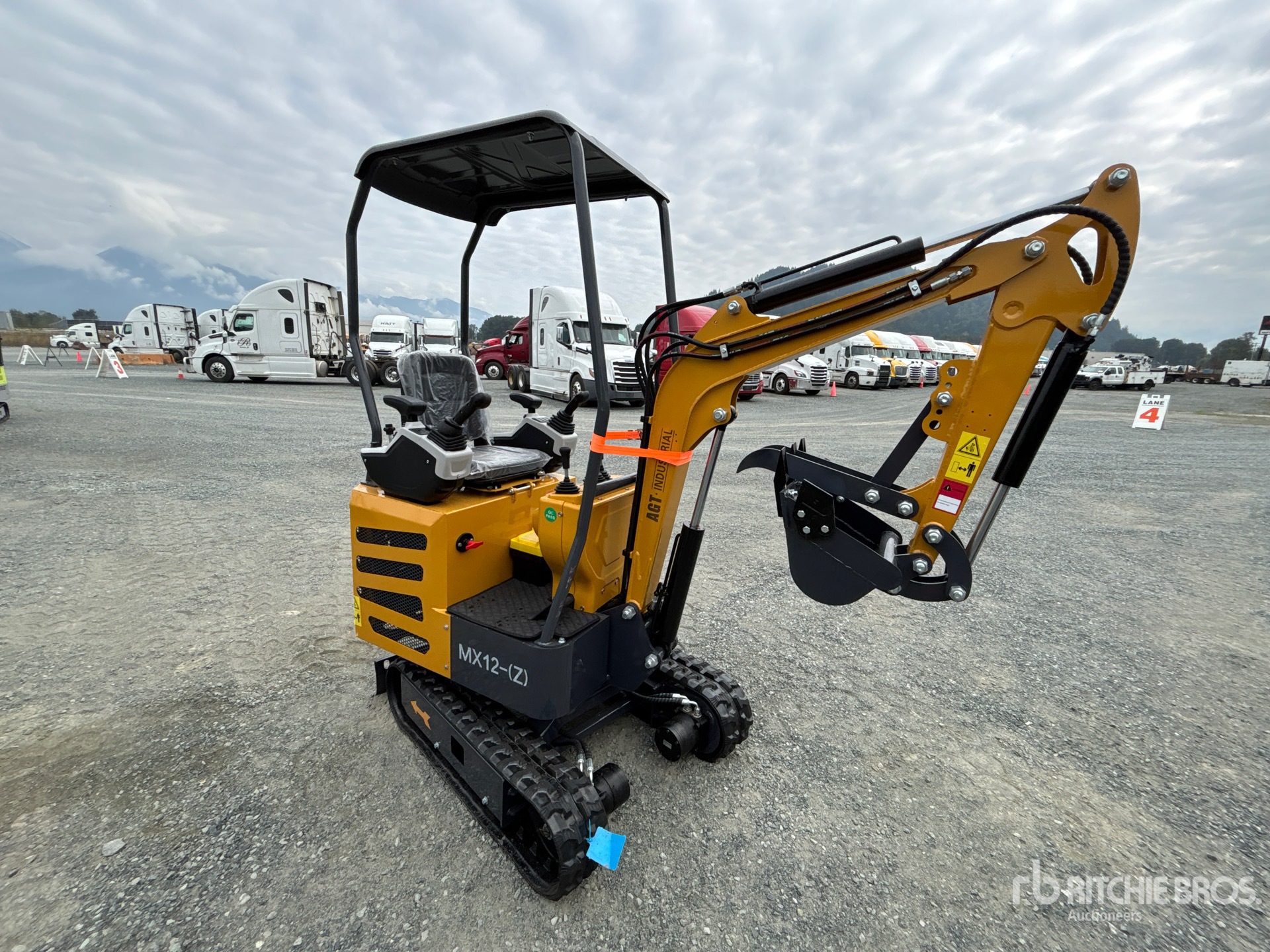 EXCAVADORA 2025 AGT MX12(Z)