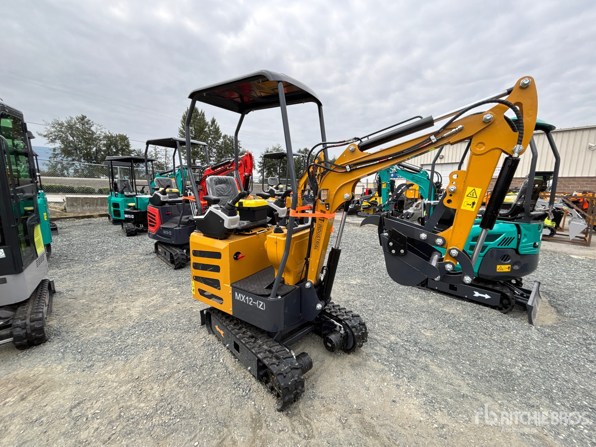 EXCAVADORA 2025 AGT MX12(Z)