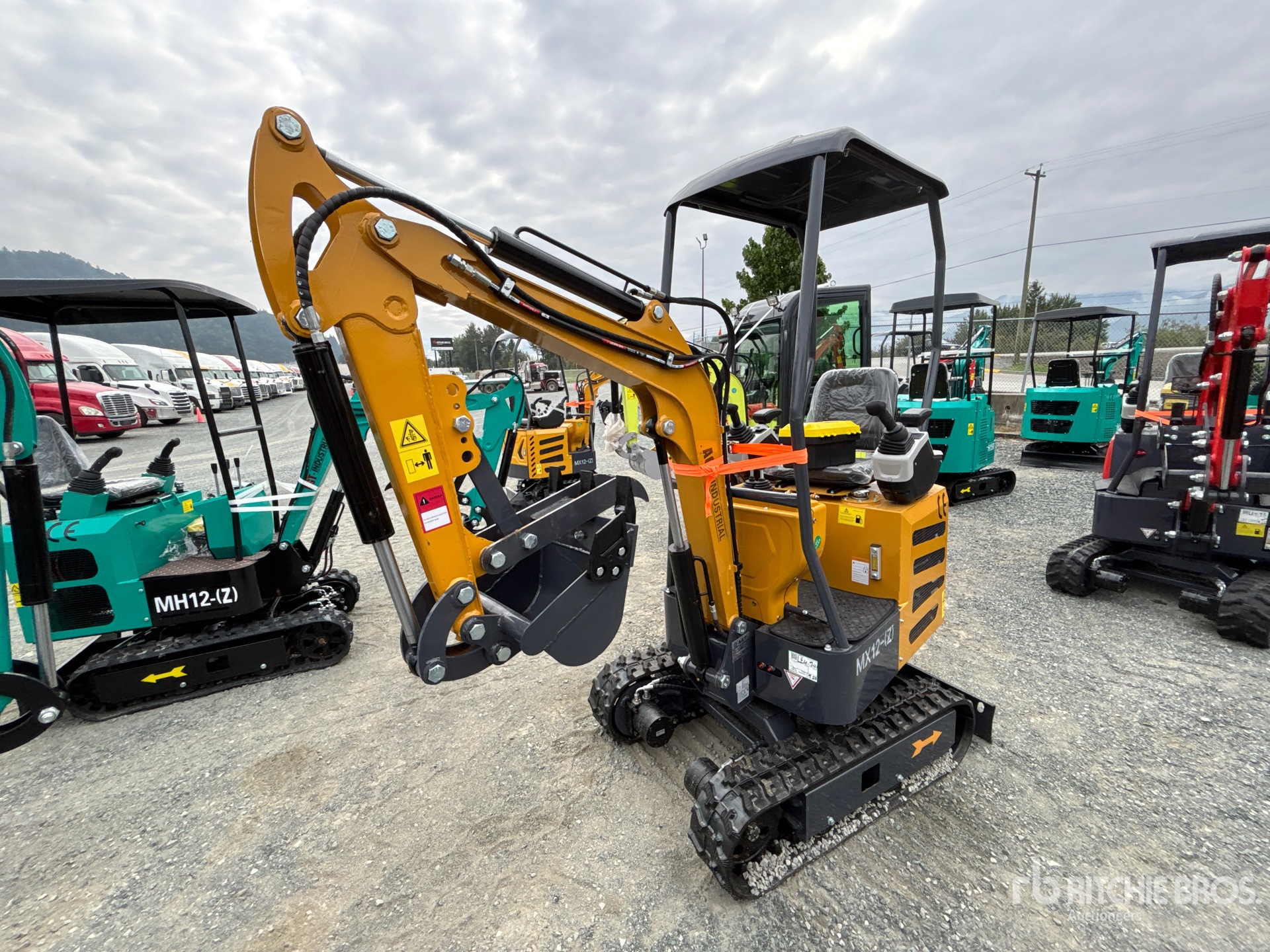 EXCAVADORA 2025 AGT MX12(Z)