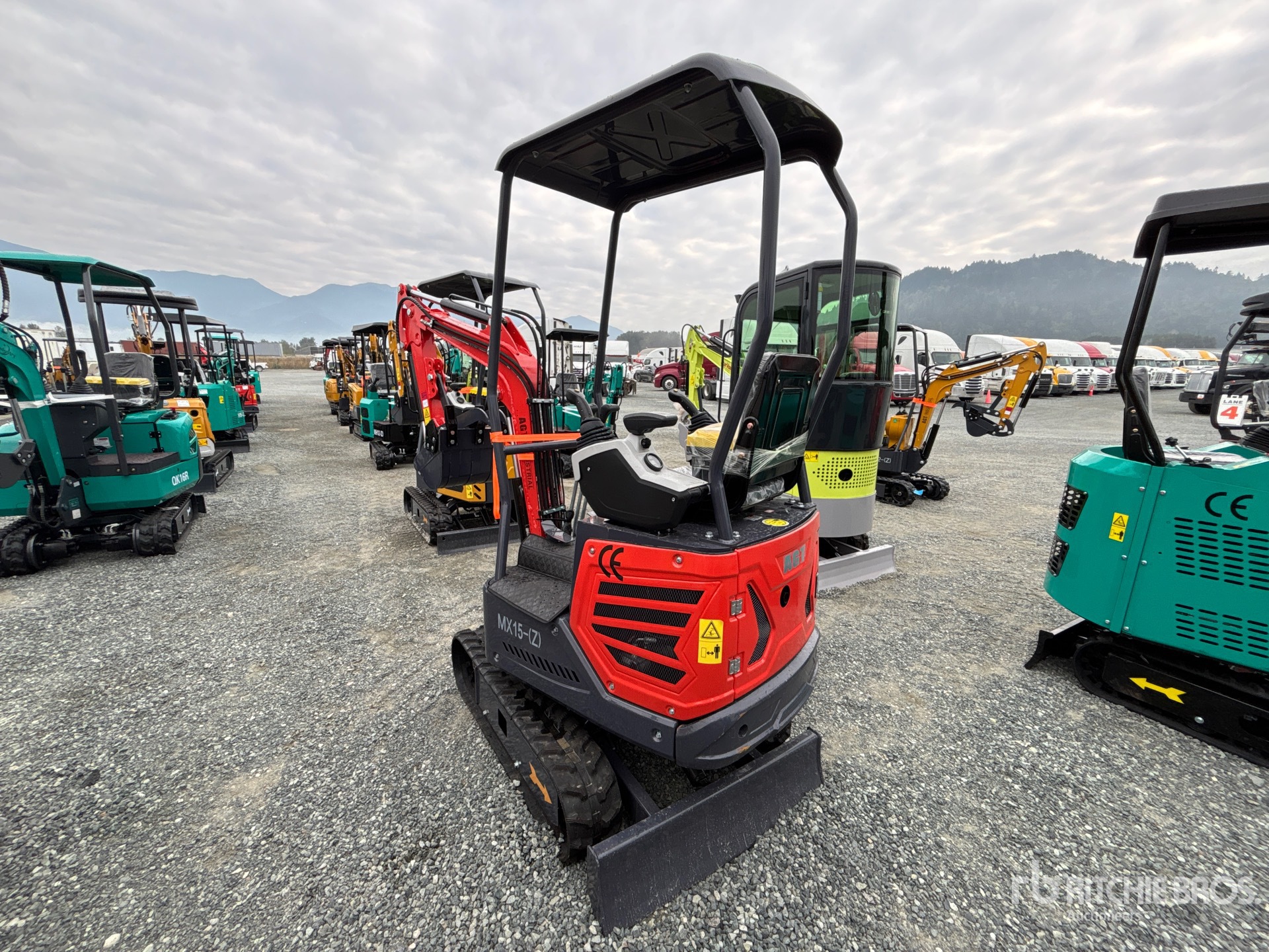 EXCAVADORA 2025 AGT MX15(Z)