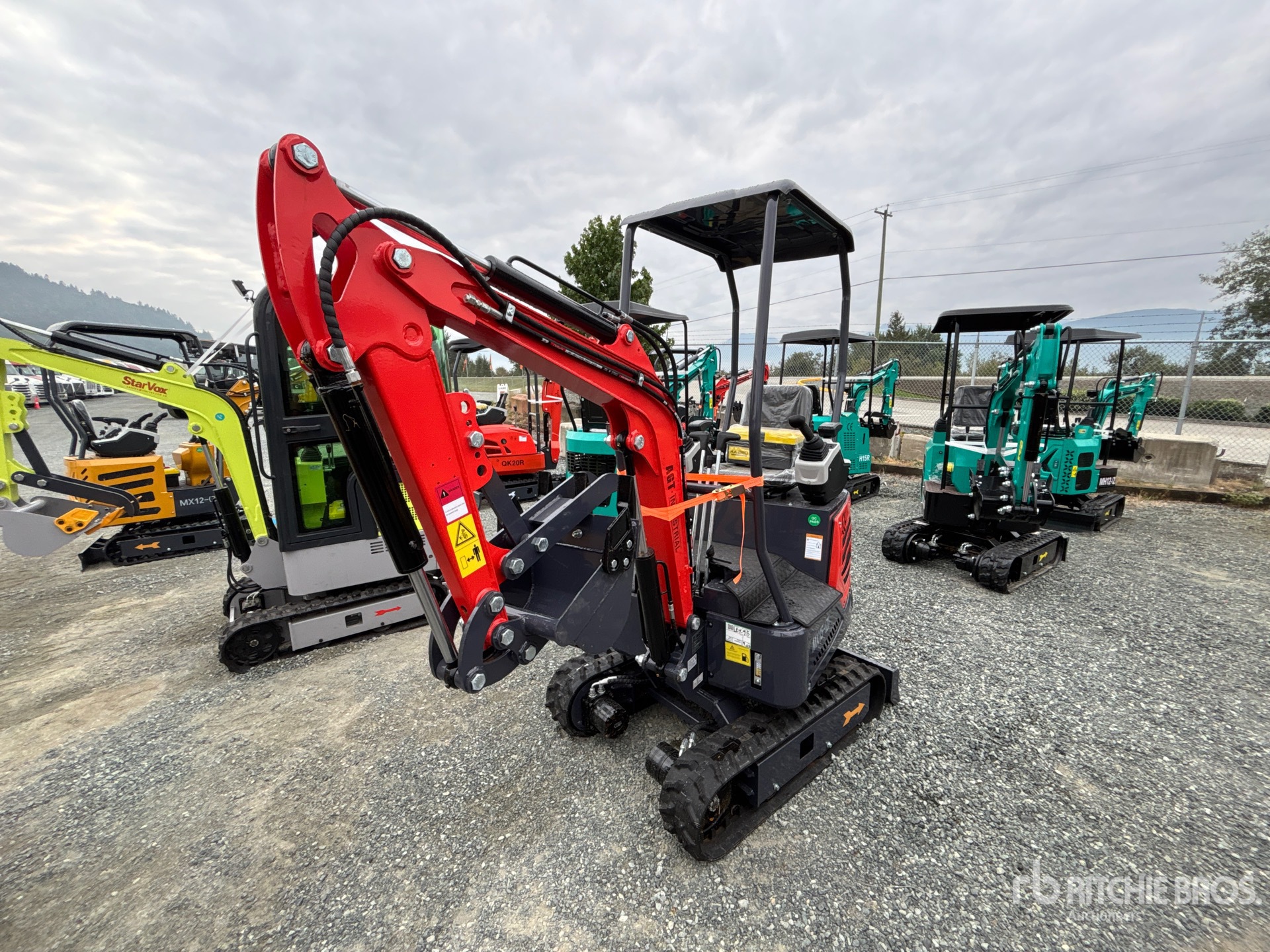 EXCAVADORA 2025 AGT MX15(Z)