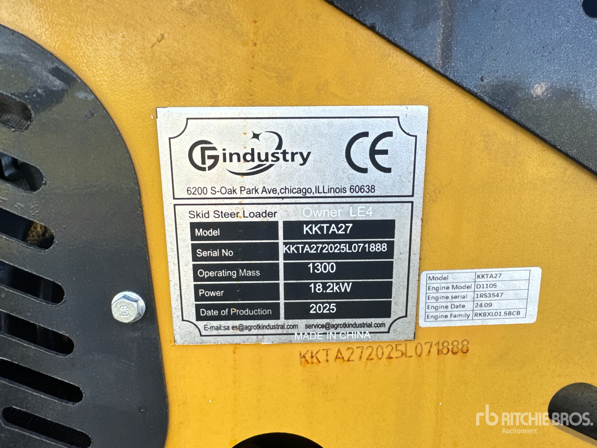 MINI CARGADOR SOBRE ORUGAS COMPACTO 2025 COMPAC KKTA27