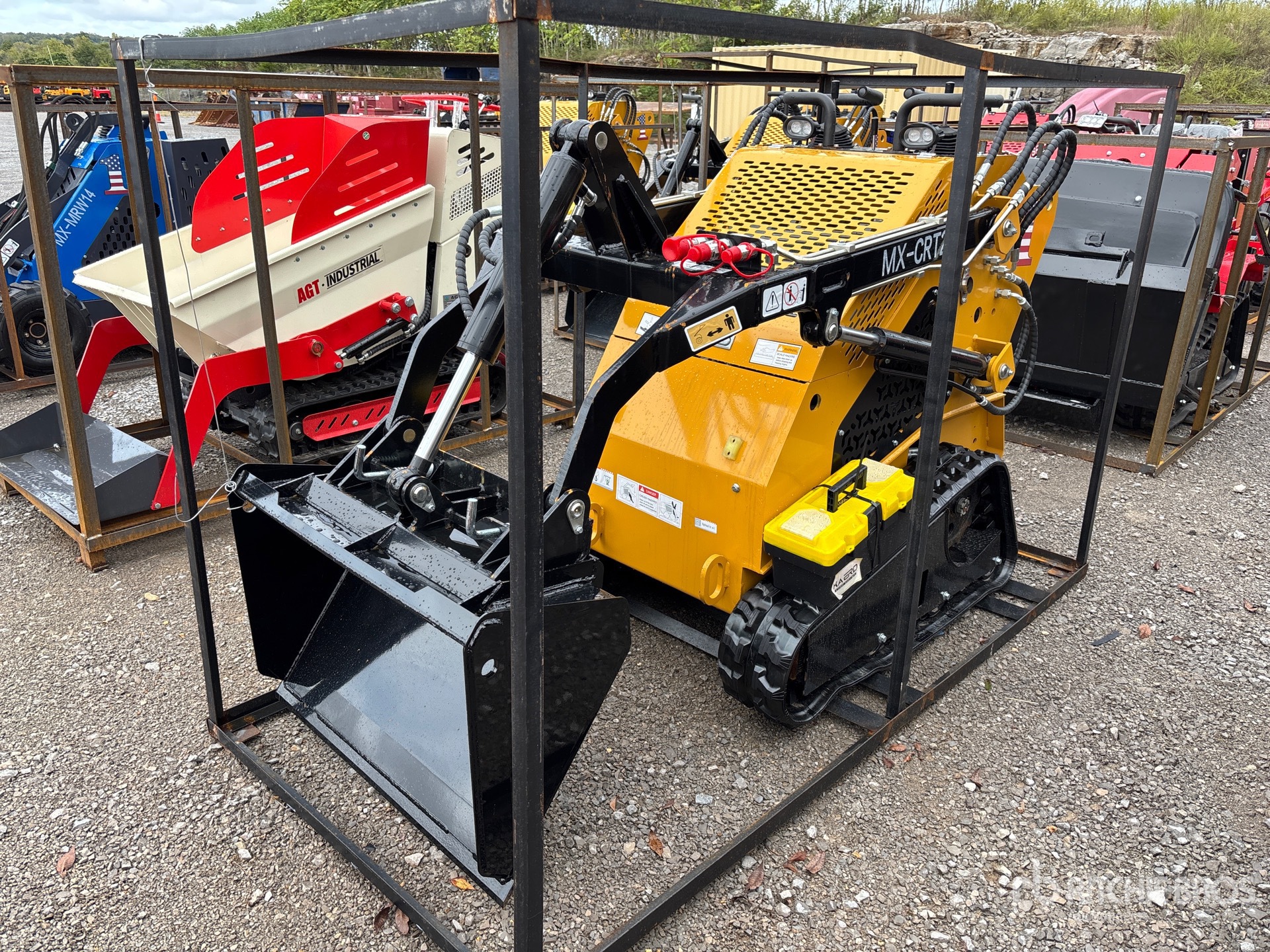 MINI CARGADOR SOBRE ORUGAS COMPACTO 2025 COMPAC MXCRT23