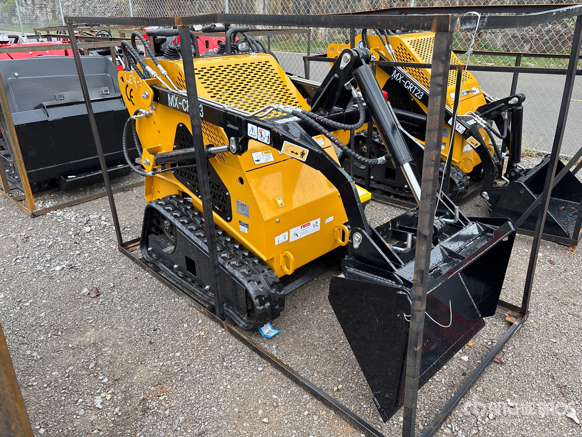 MINI CARGADOR SOBRE ORUGAS COMPACTO 2025 COMPAC MXCRT23