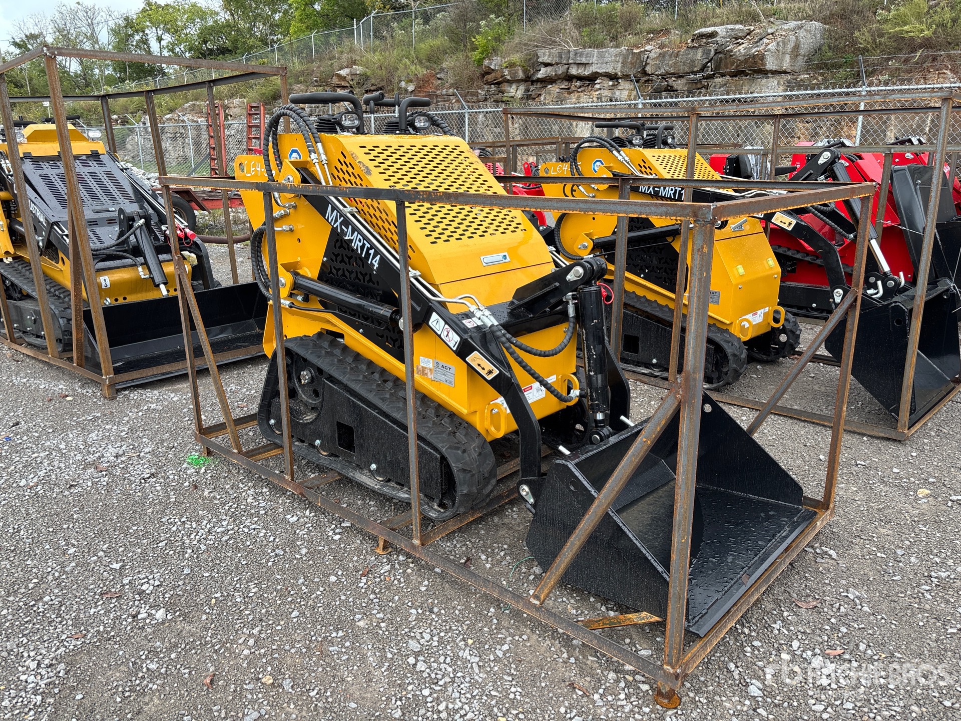 MINI CARGADOR SOBRE ORUGAS COMPACTO 2025 COMPAC MXMRT14