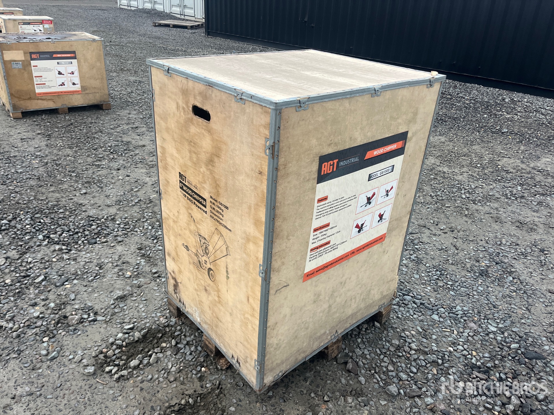 General Appearance with Picture, Right Rear Corner