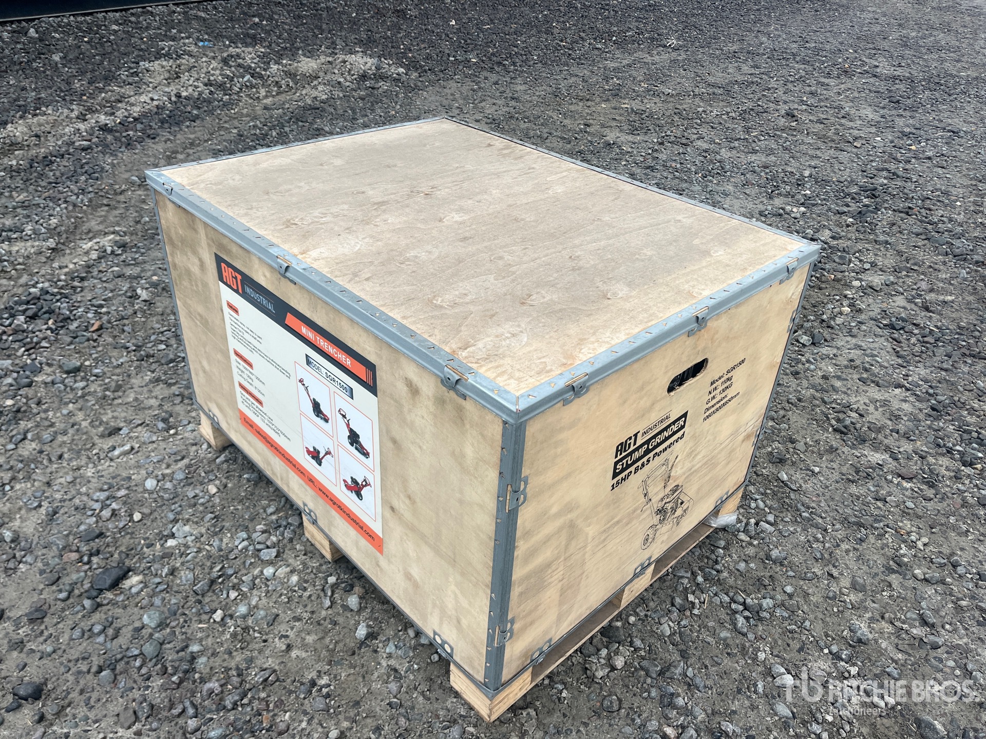 General Appearance with Bild, Ecke vorne rechts